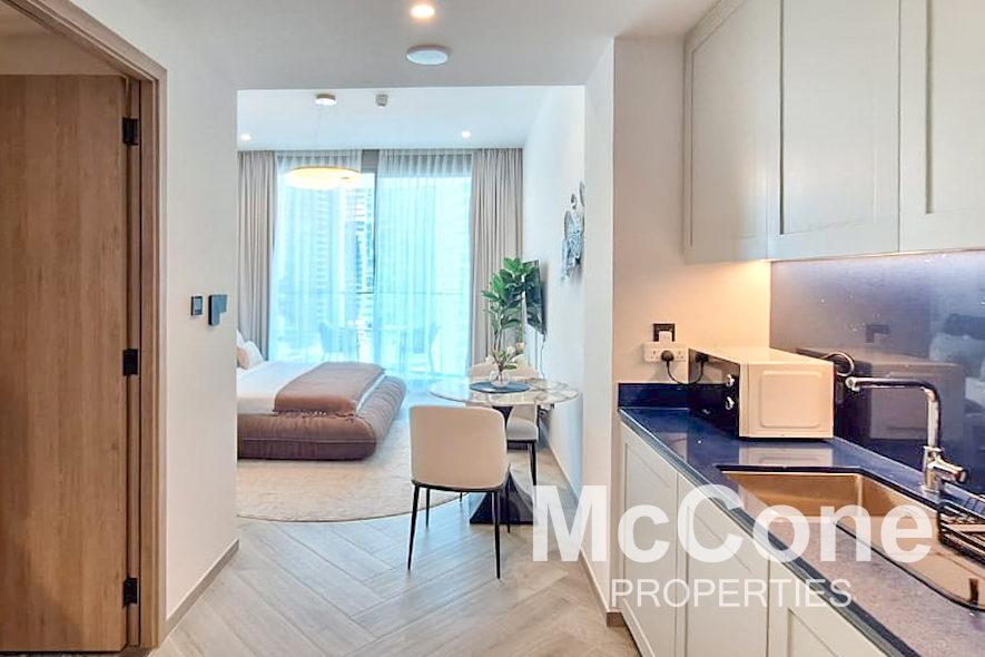 Studio Apartment for Sale in Peninsula Three, Business Bay — photograph 10 of 12