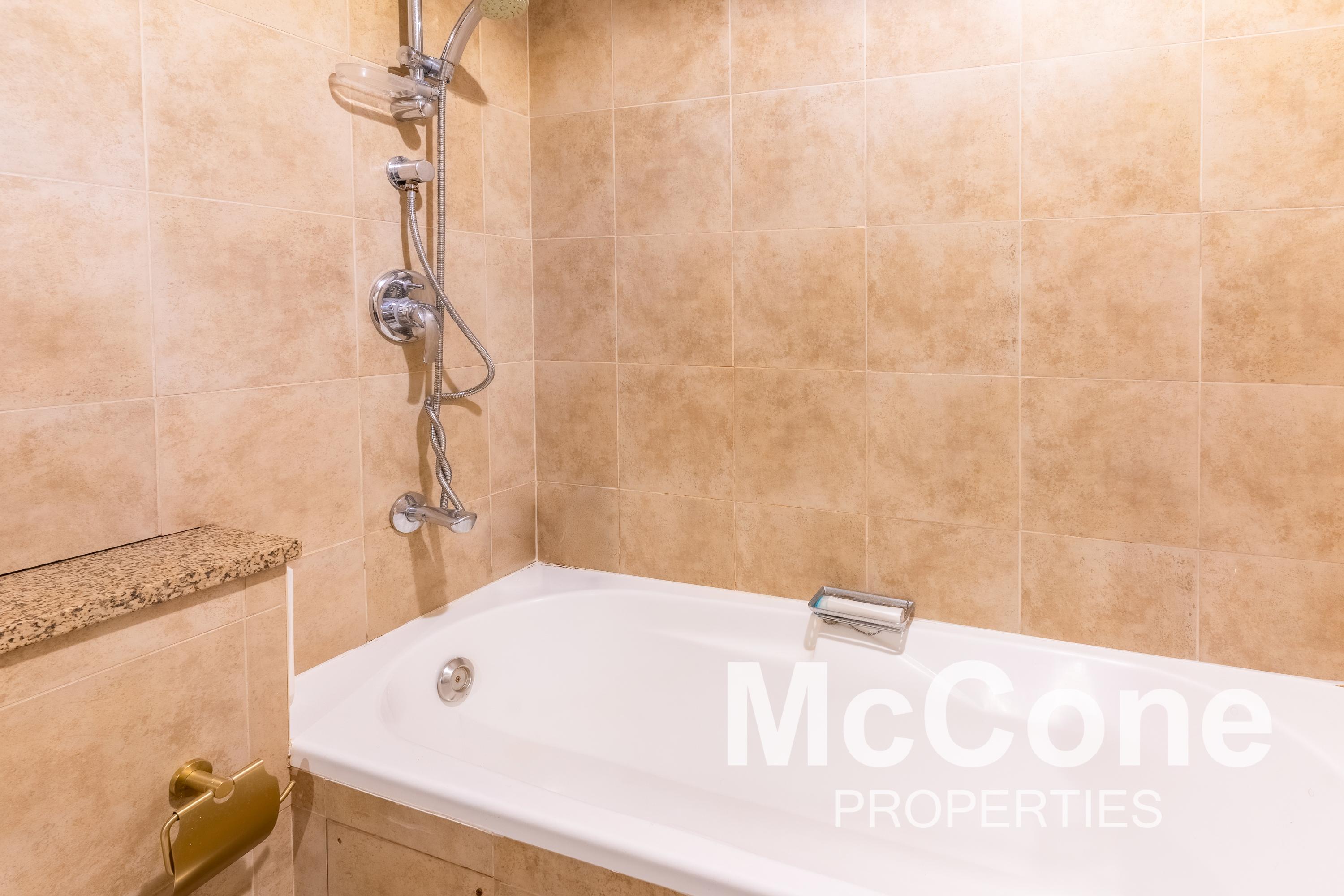 Studio Apartment for Sale in Sky Gardens, DIFC — photograph 14 of 15