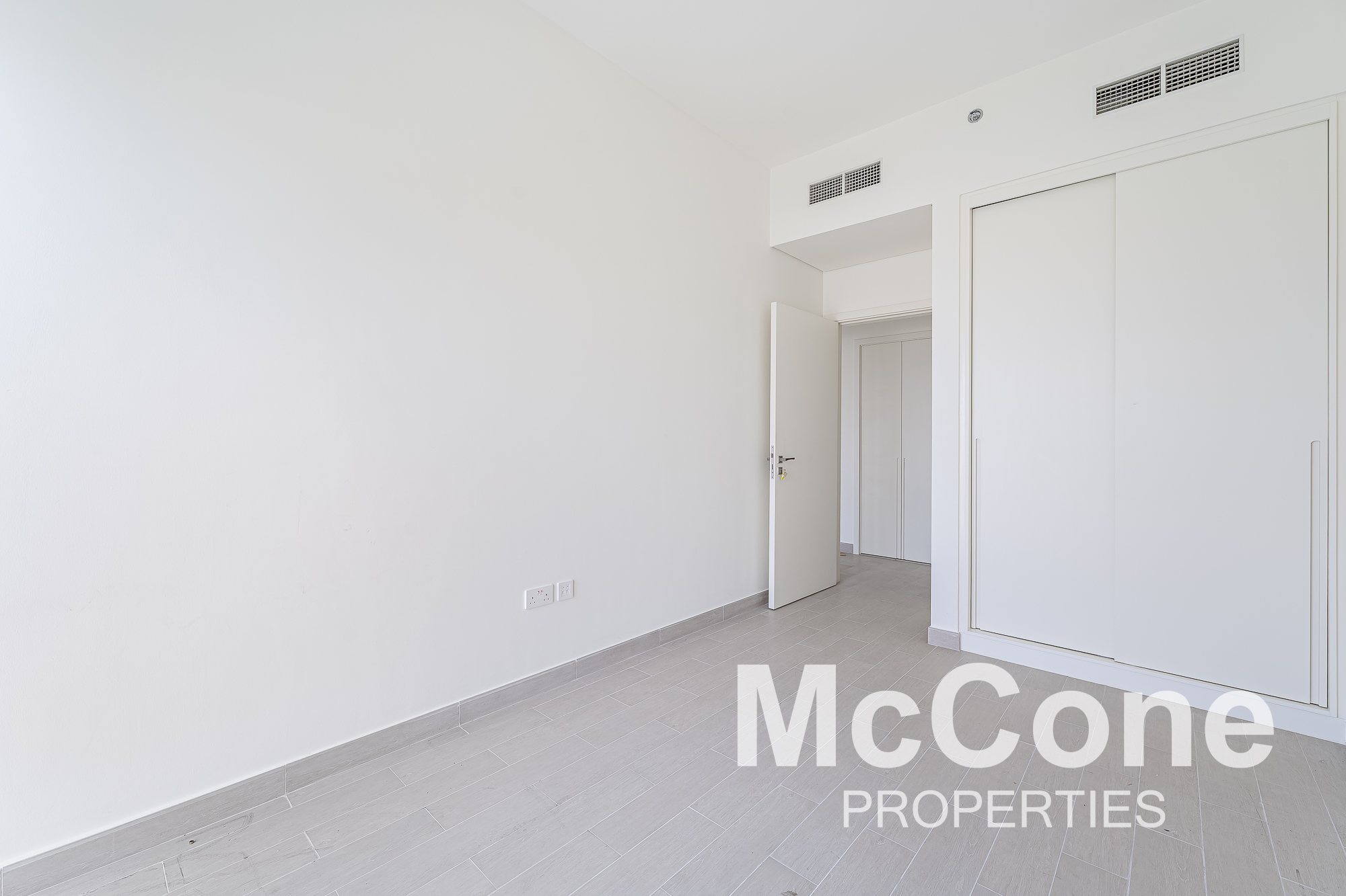 2 Bedroom Apartment for Sale in Golfville Block A, Dubai Hills Estate — photo 8 of 15