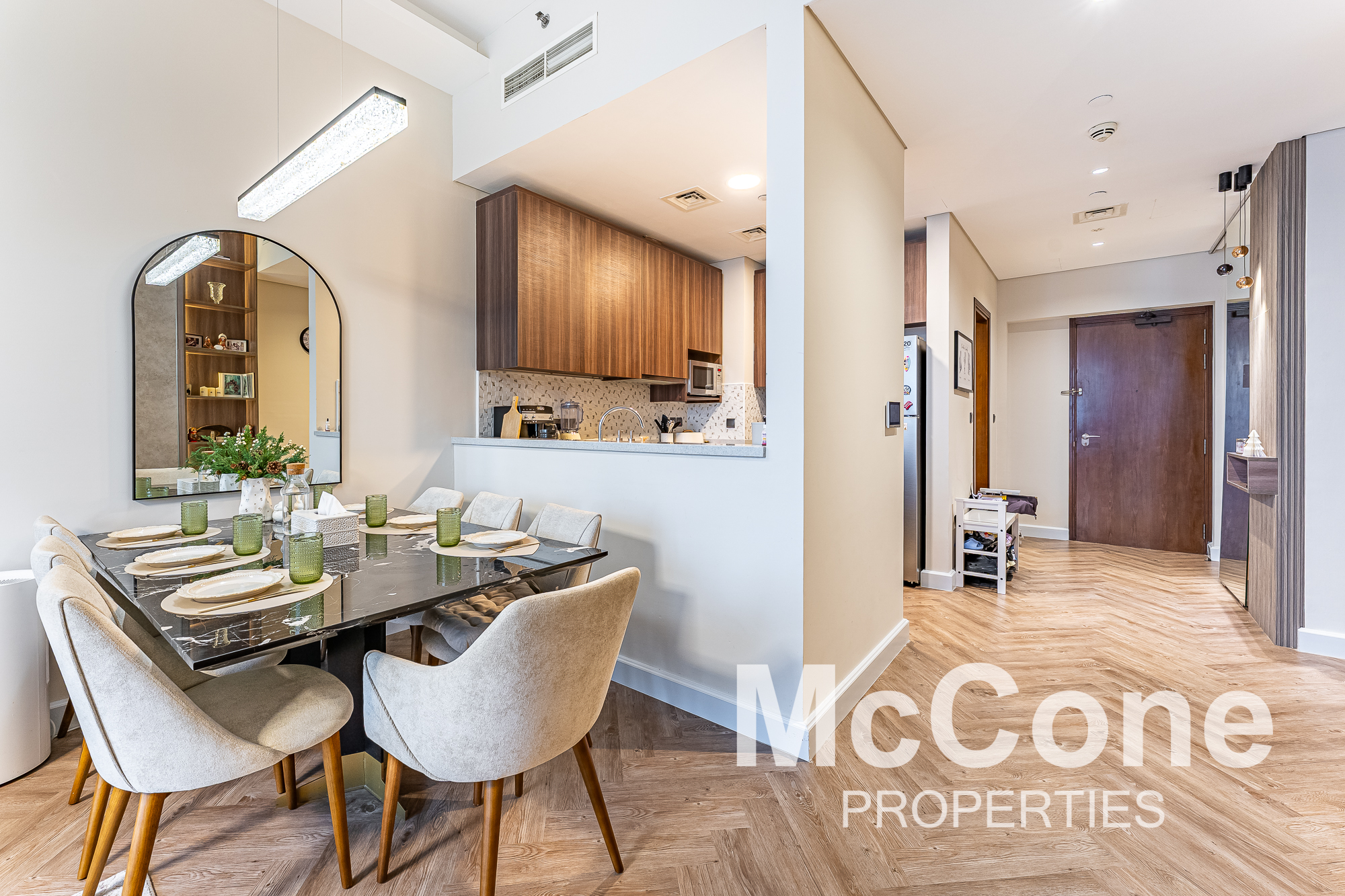 2 Bedroom Apartment for Sale in Palm View, Dubai Media City — photo 2 of 13