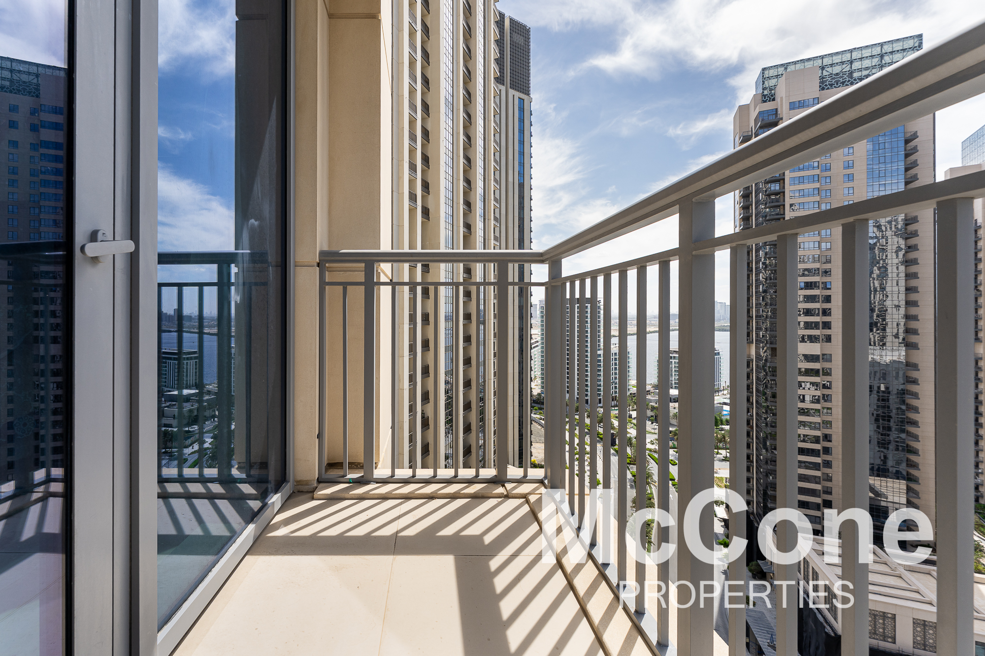 2 Bedroom Apartment for Sale in Harbour Views 1, Dubai Creek Harbour (The Lagoons) — photograph 15 of 20