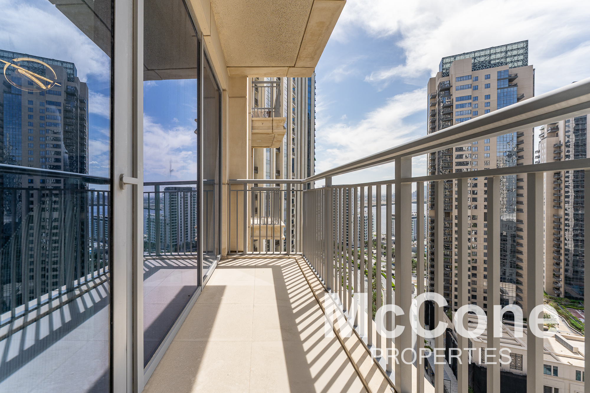 2 Bedroom Apartment for Sale in Harbour Views 1, Dubai Creek Harbour (The Lagoons) — photograph 16 of 20