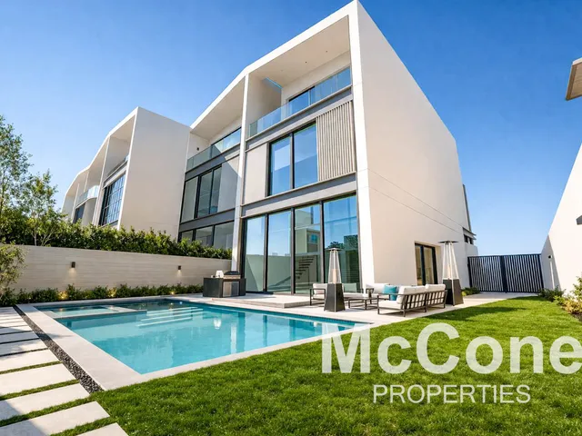 3 Bedroom Townhouse for Sale in Nad Al Sheba Gardens 4, Nad Al Sheba