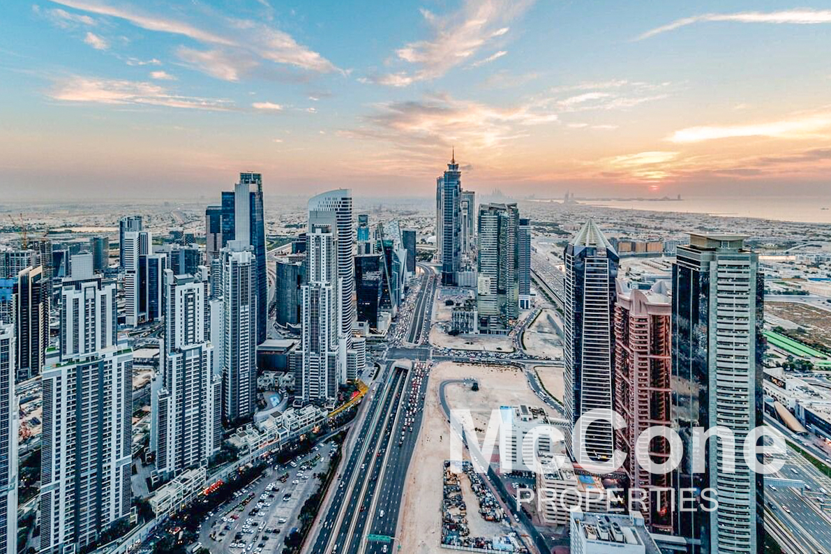 1 Bedroom Apartment for Sale in Paramount Tower Hotel & Residences, Business Bay