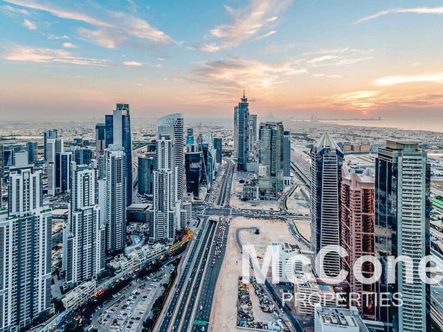 1 Bedroom Apartment for Sale in Paramount Tower Hotel & Residences, Business Bay