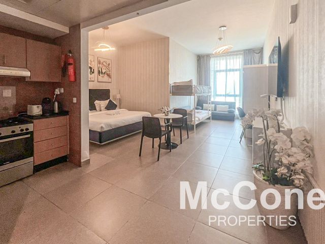 1 Bedroom Apartment for Sale in Hamilton Tower, Business Bay