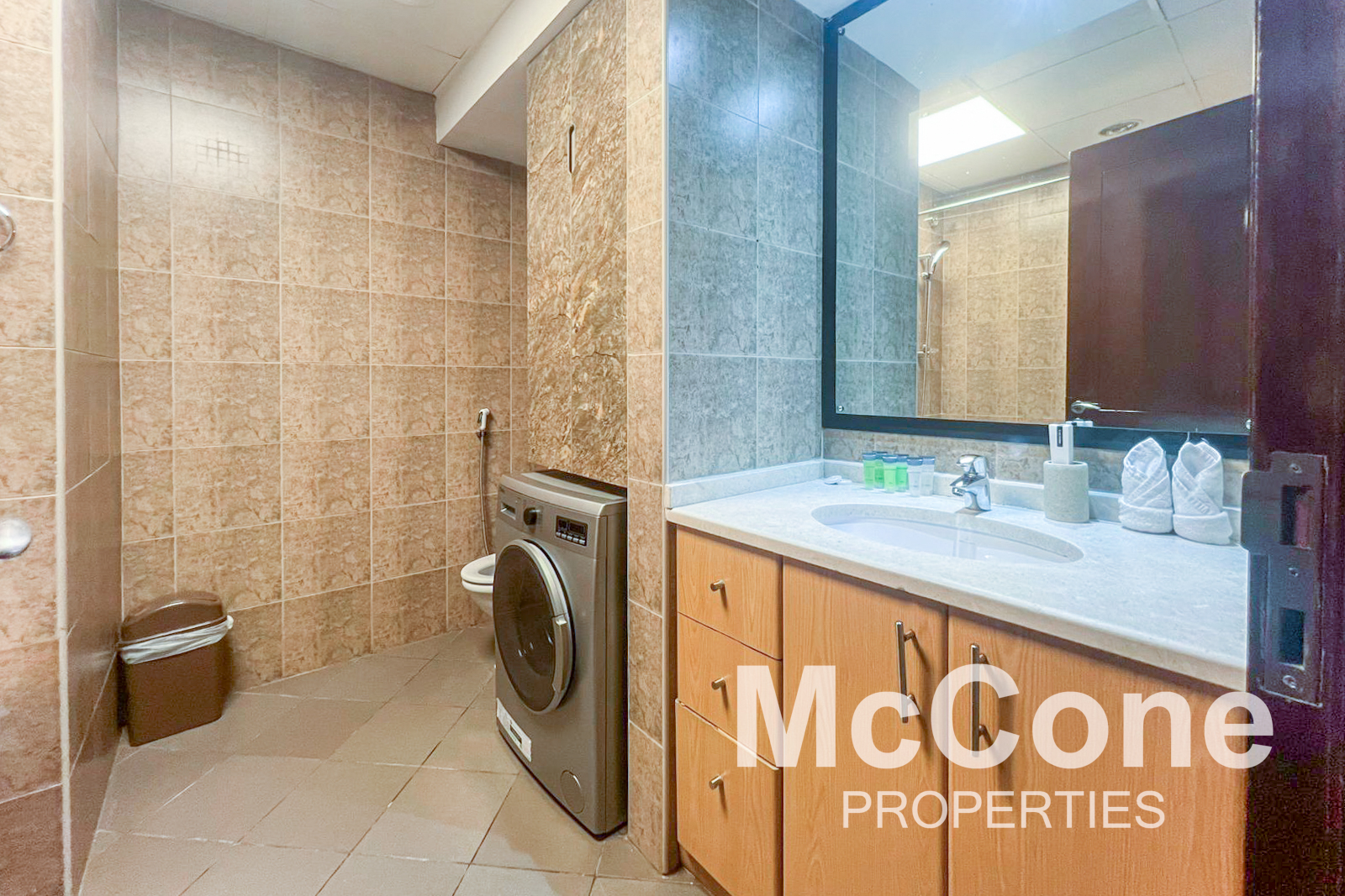 1 Bedroom Apartment for Sale in Hamilton Tower, Business Bay — photograph 11 of 12