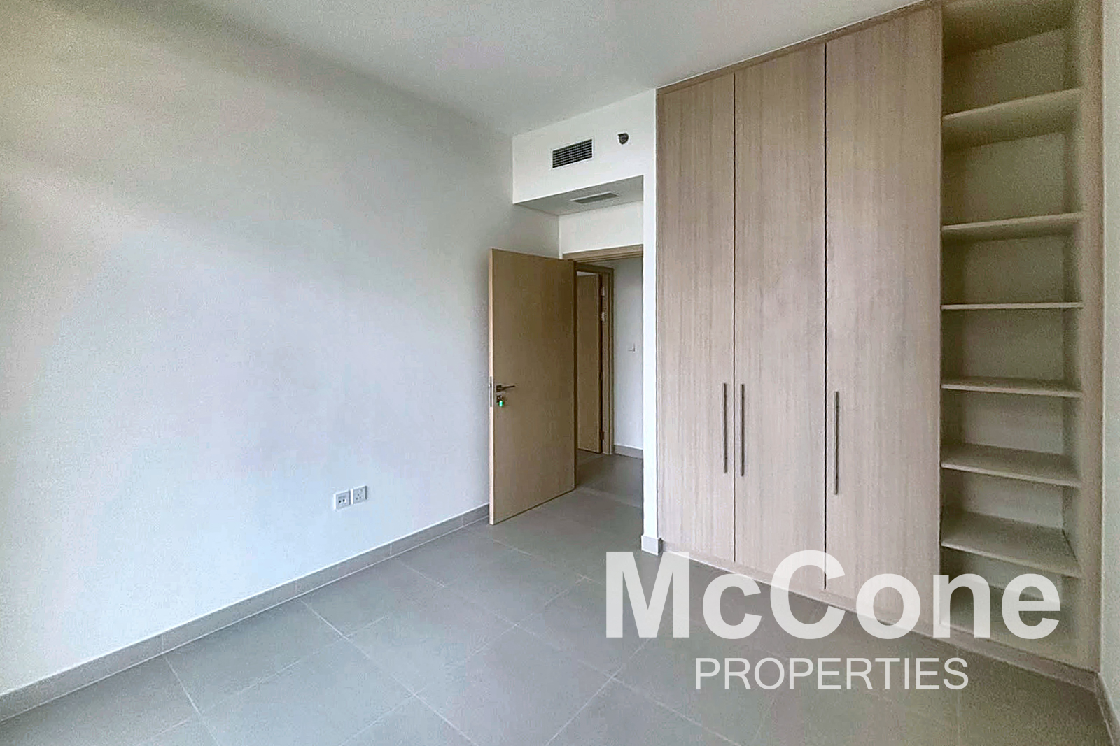 2 Bedroom Apartment for Sale in Golf Grand, Dubai Hills Estate — photo 8 of 15