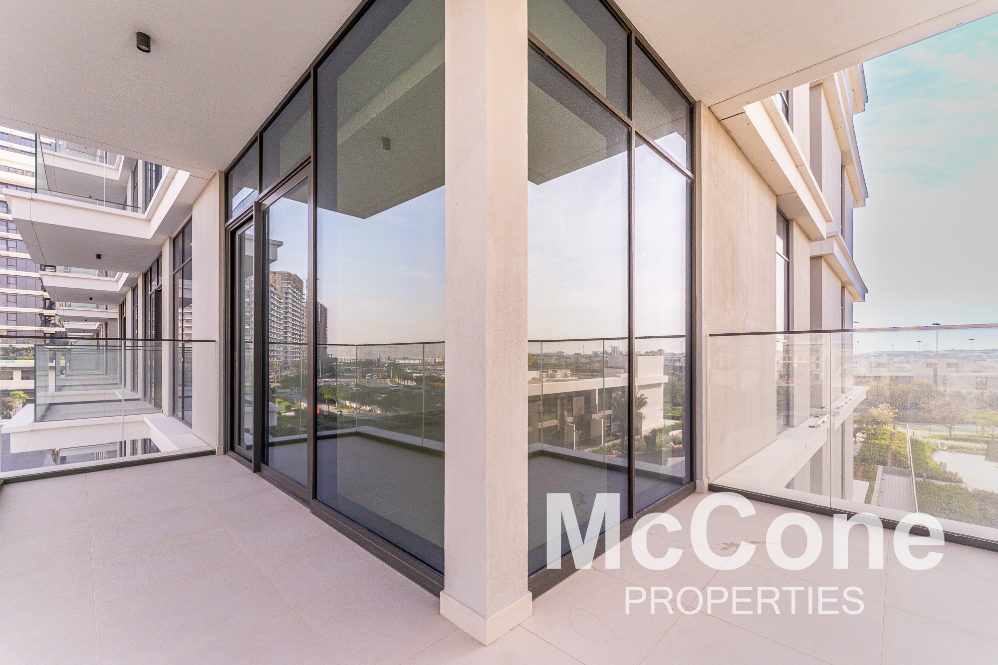 2 Bedroom Apartment for Sale in Golf Grand, Dubai Hills Estate — photograph 14 of 17