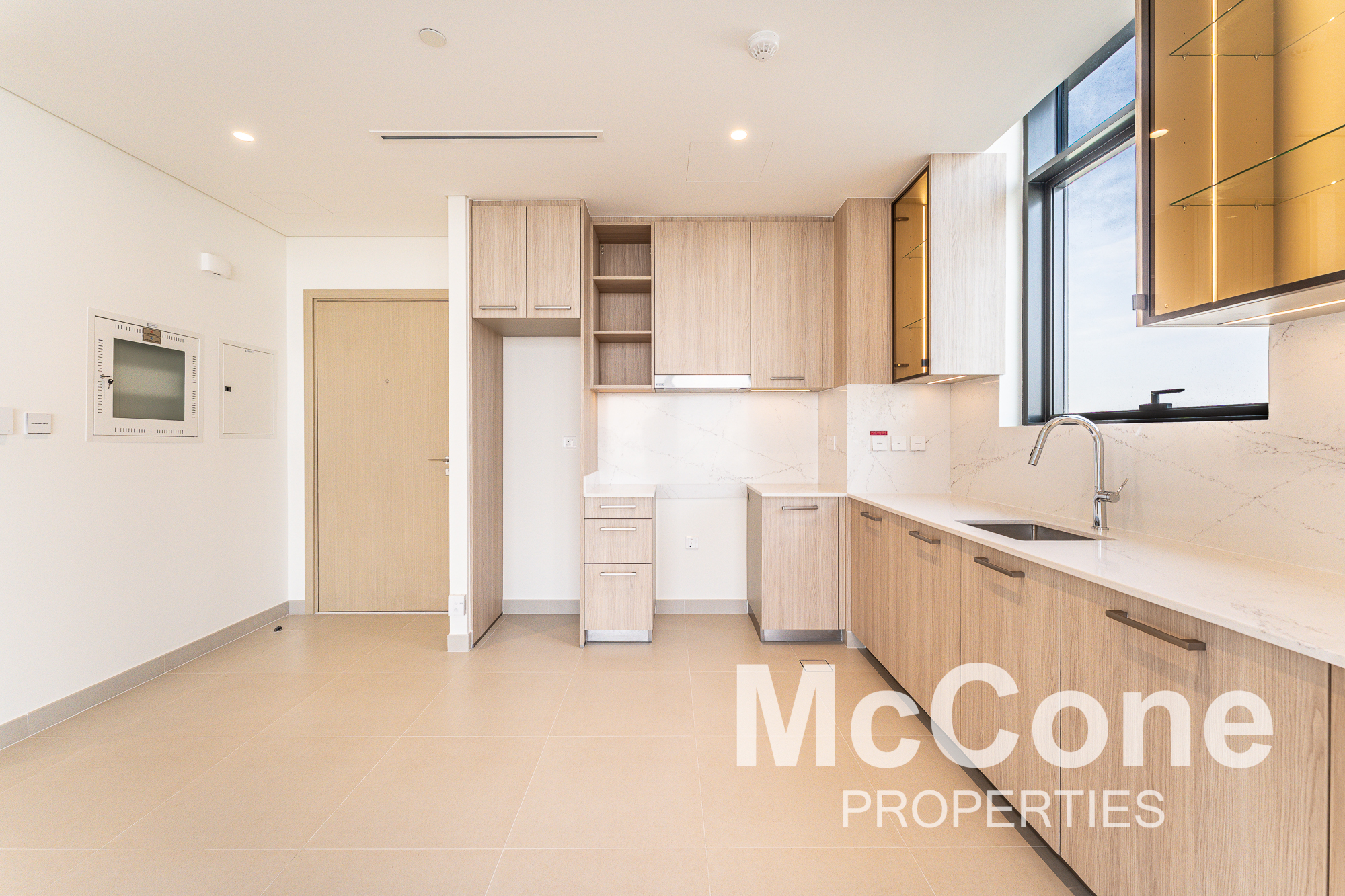 2 Bedroom Apartment for Sale in Golf Grand, Dubai Hills Estate — photo 5 of 17