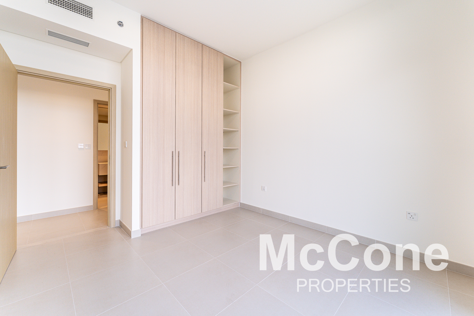 2 Bedroom Apartment for Sale in Golf Grand, Dubai Hills Estate — photo 7 of 17