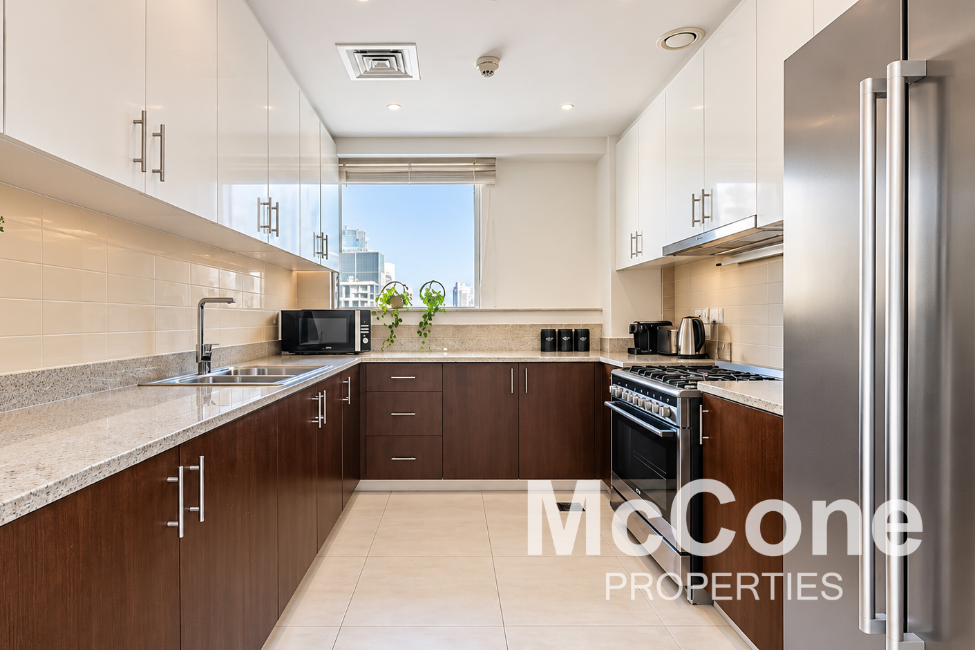 2 Bedroom Apartment for Sale in Boulevard Crescent Tower 2, Downtown Dubai — photo 3 of 17