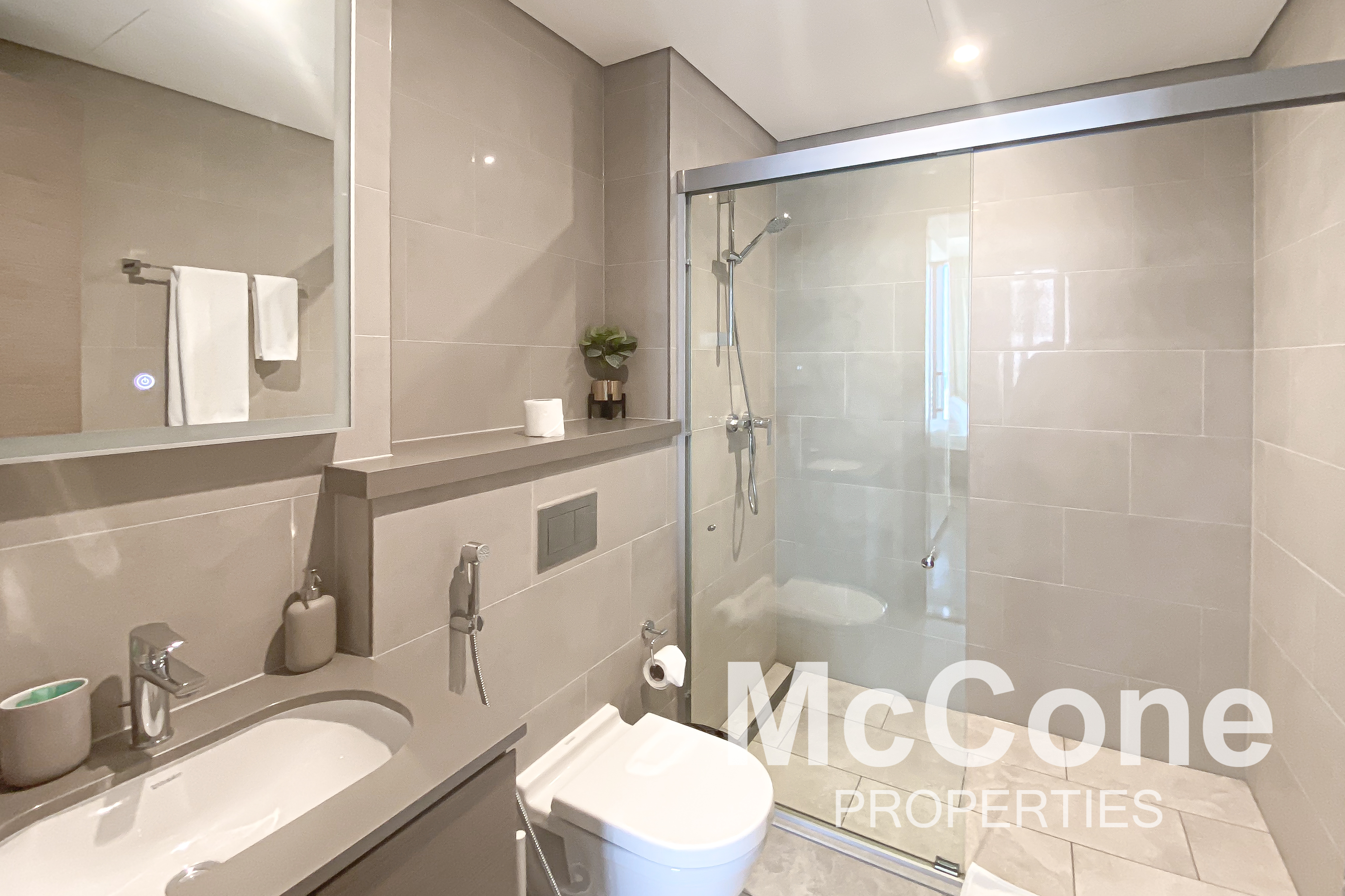 1 Bedroom Apartment for Sale in Waves Grande, Mohammed Bin Rashid City — photo 9 of 12