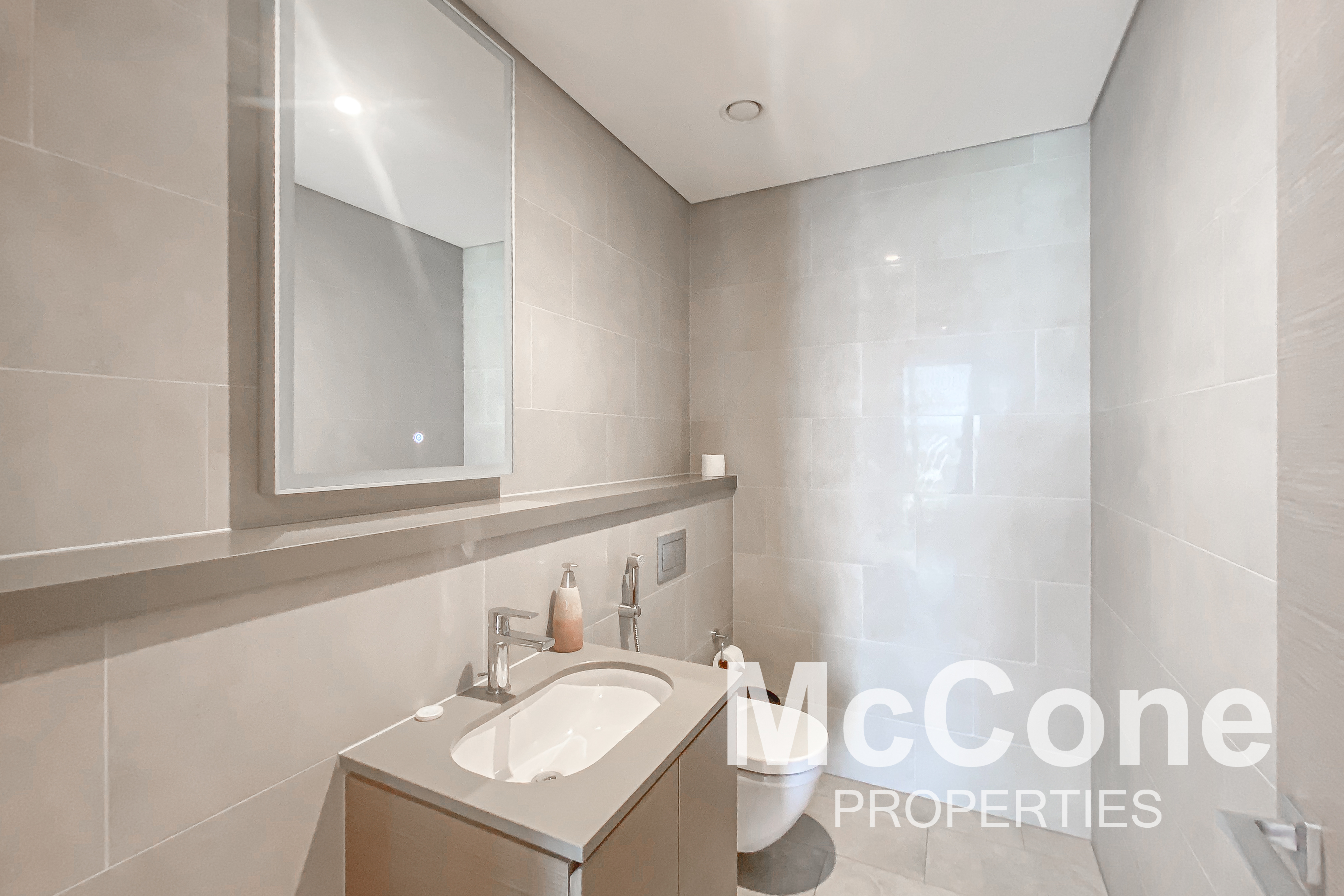 1 Bedroom Apartment for Sale in Waves Grande, Mohammed Bin Rashid City — photo 8 of 12
