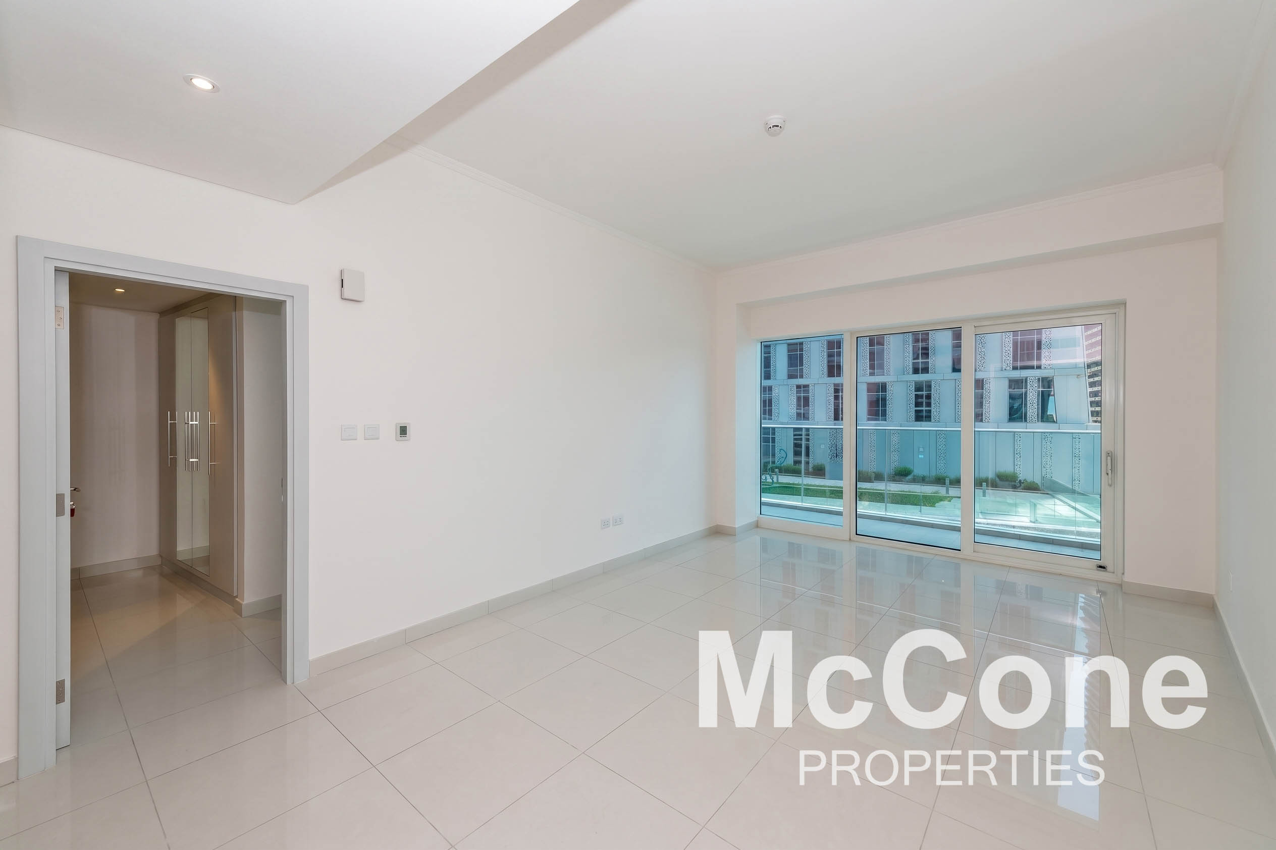 1 Bedroom Apartment for Sale in Damac Heights, Dubai Marina — photo 3 of 13