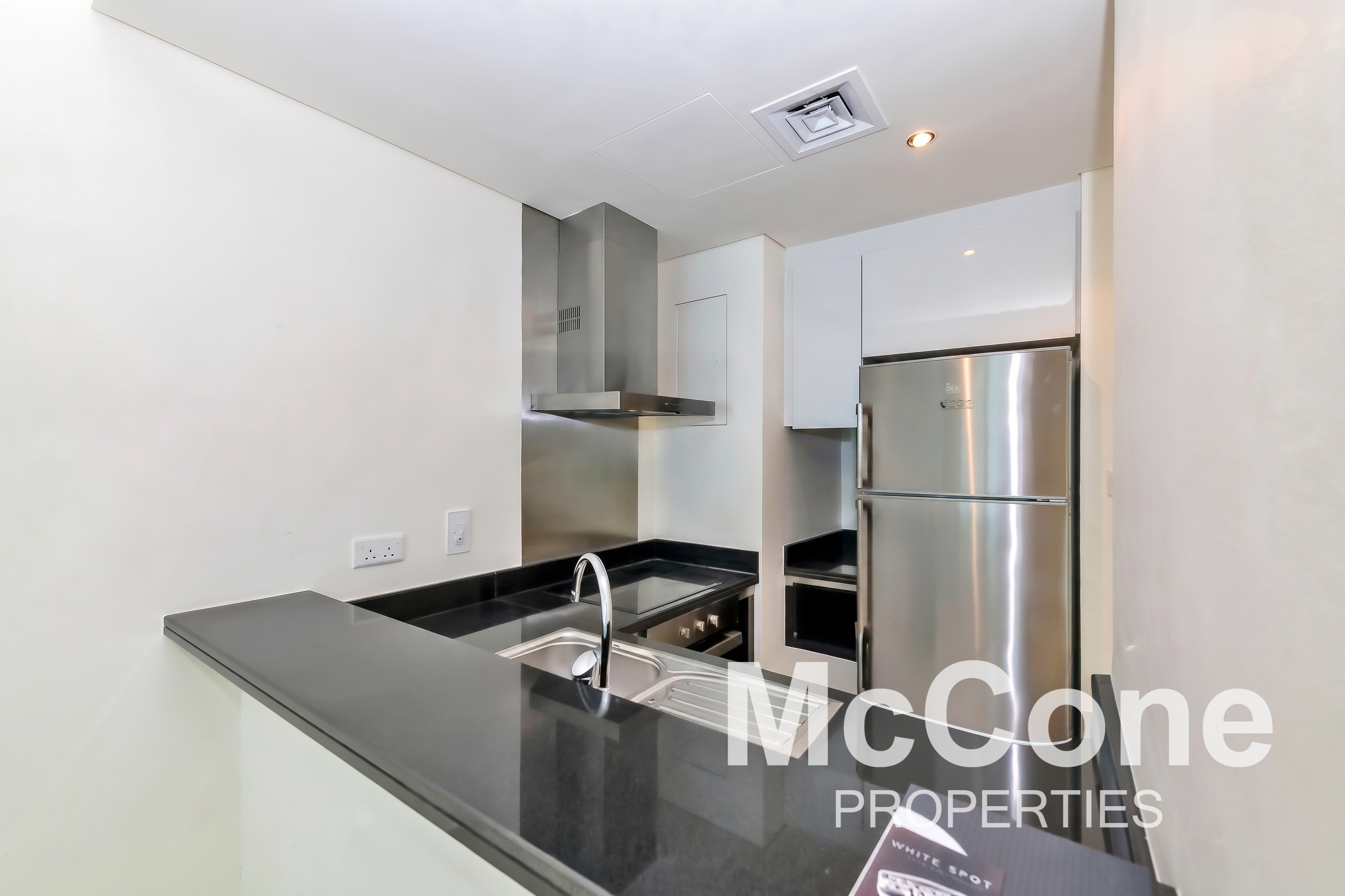 1 Bedroom Apartment for Sale in Damac Heights, Dubai Marina — photo 6 of 13