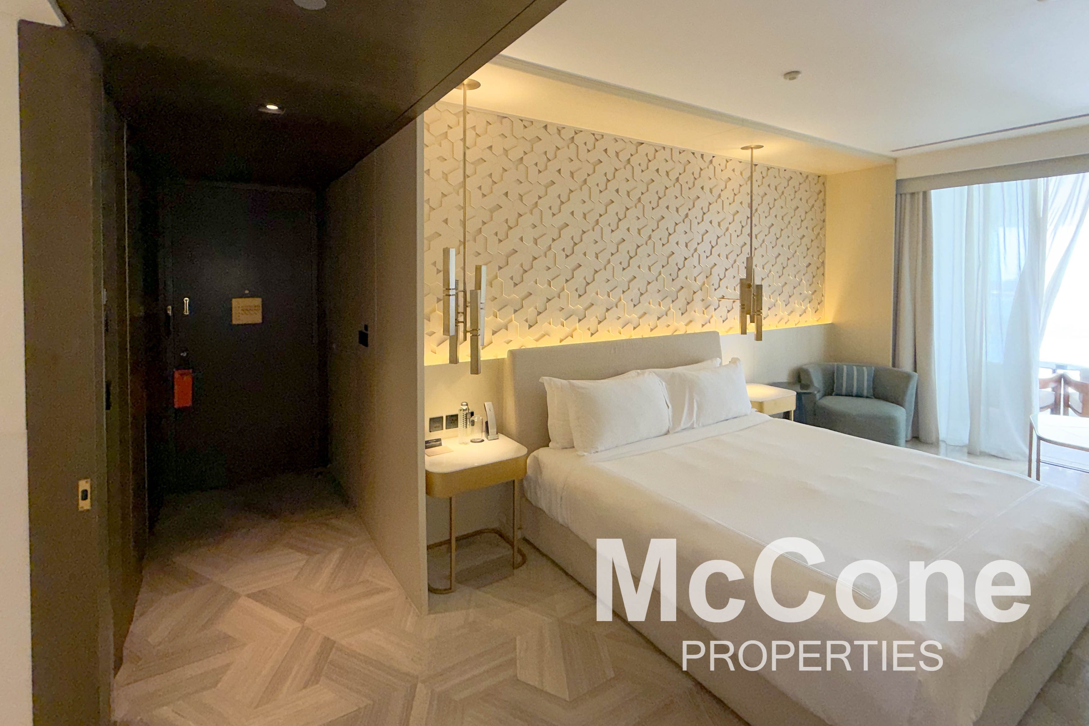 Studio Apartment for Sale in FIVE Palm Jumeirah, Palm Jumeirah — photo 3 of 12
