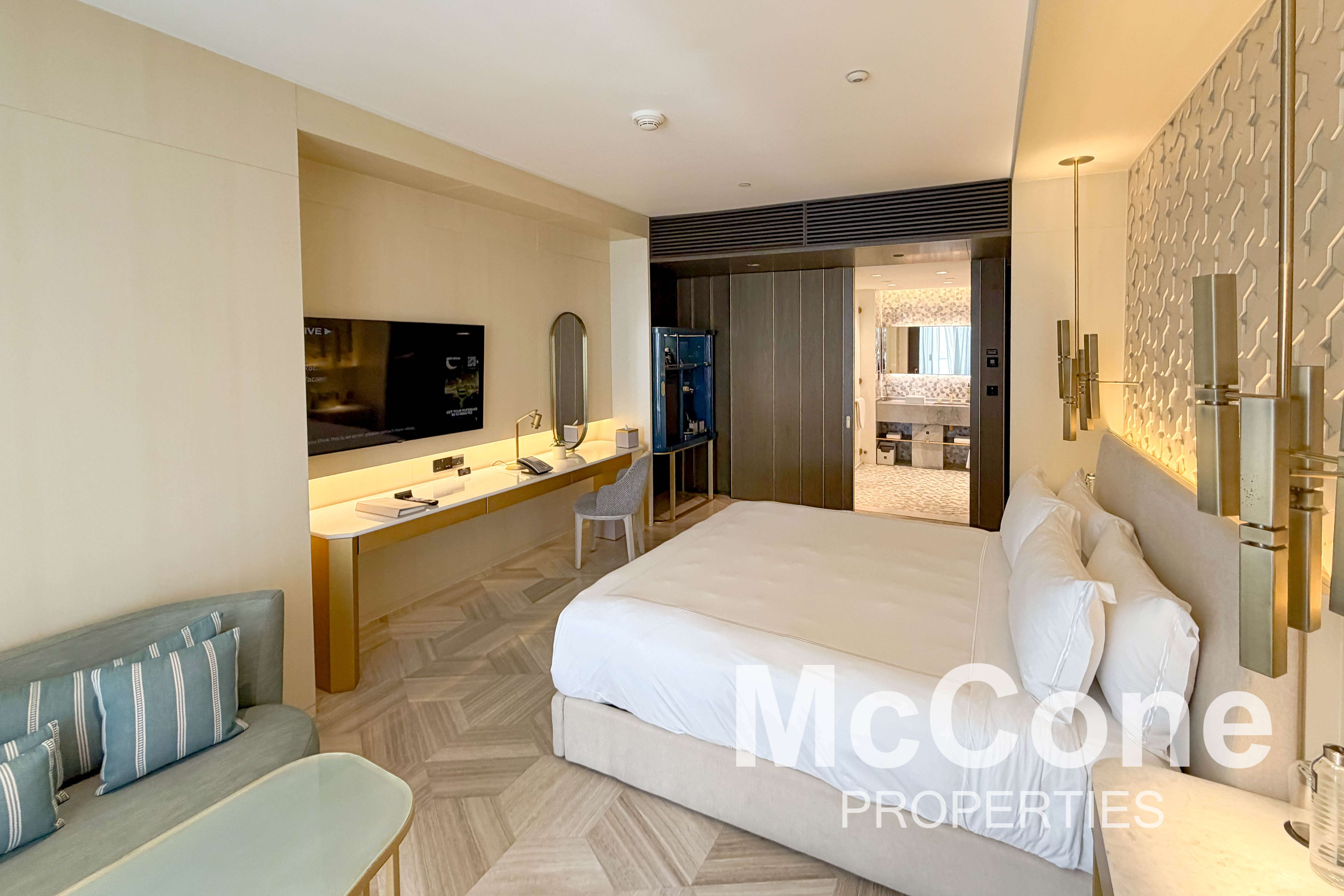 Studio Apartment for Sale in FIVE Palm Jumeirah, Palm Jumeirah — photo 4 of 12