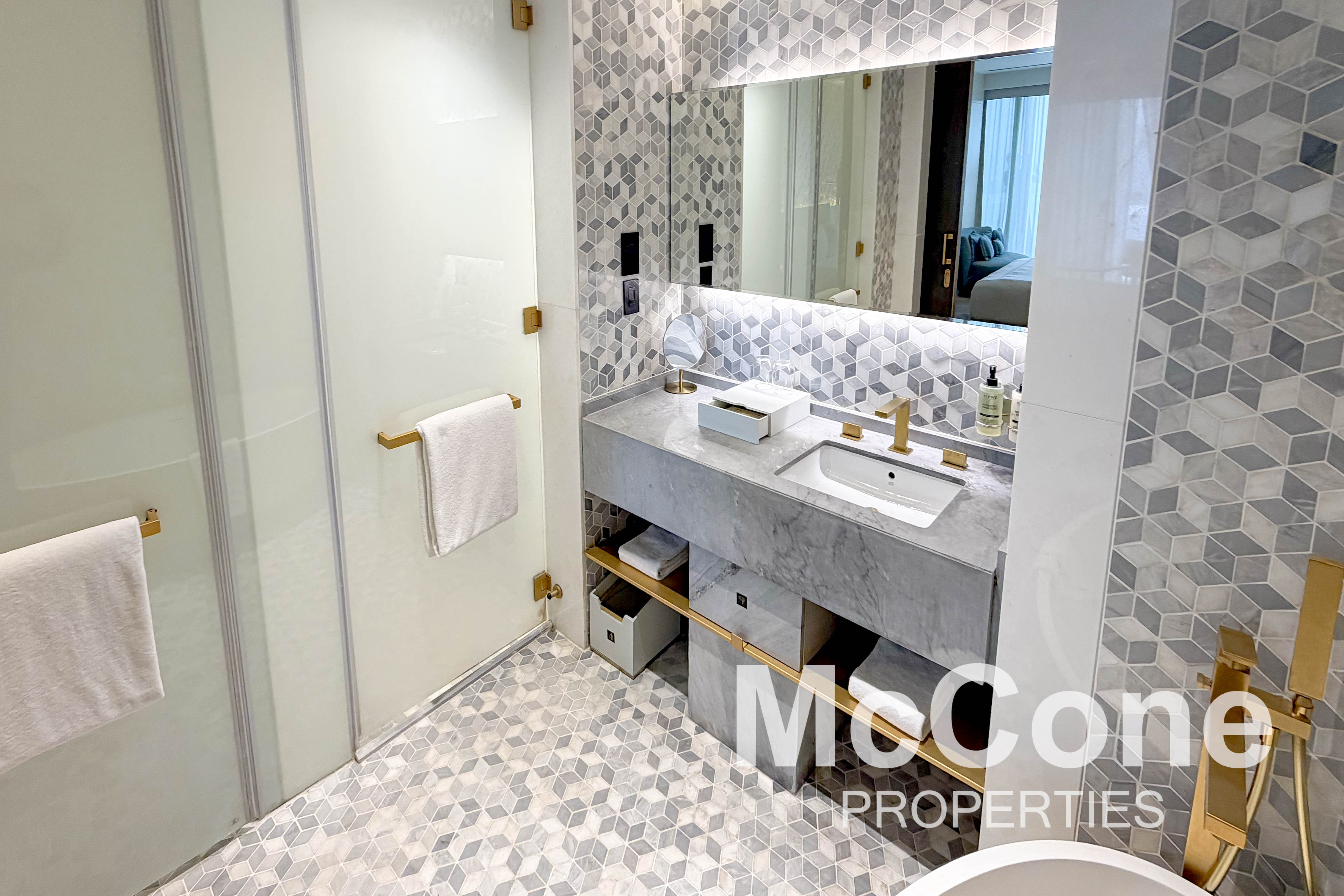 Studio Apartment for Sale in FIVE Palm Jumeirah, Palm Jumeirah — photograph 10 of 12