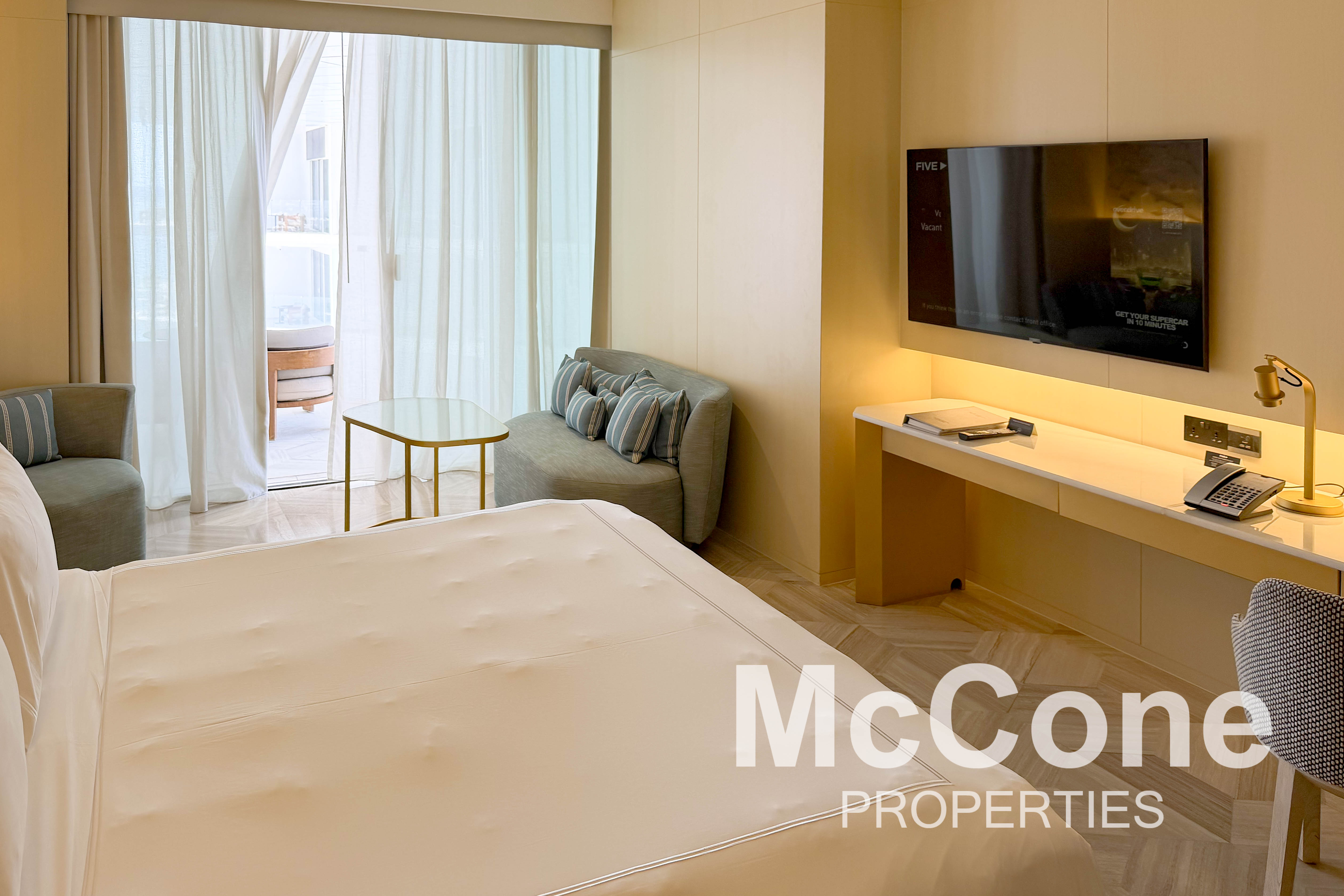 Studio Apartment for Sale in FIVE Palm Jumeirah, Palm Jumeirah — photo 2 of 12