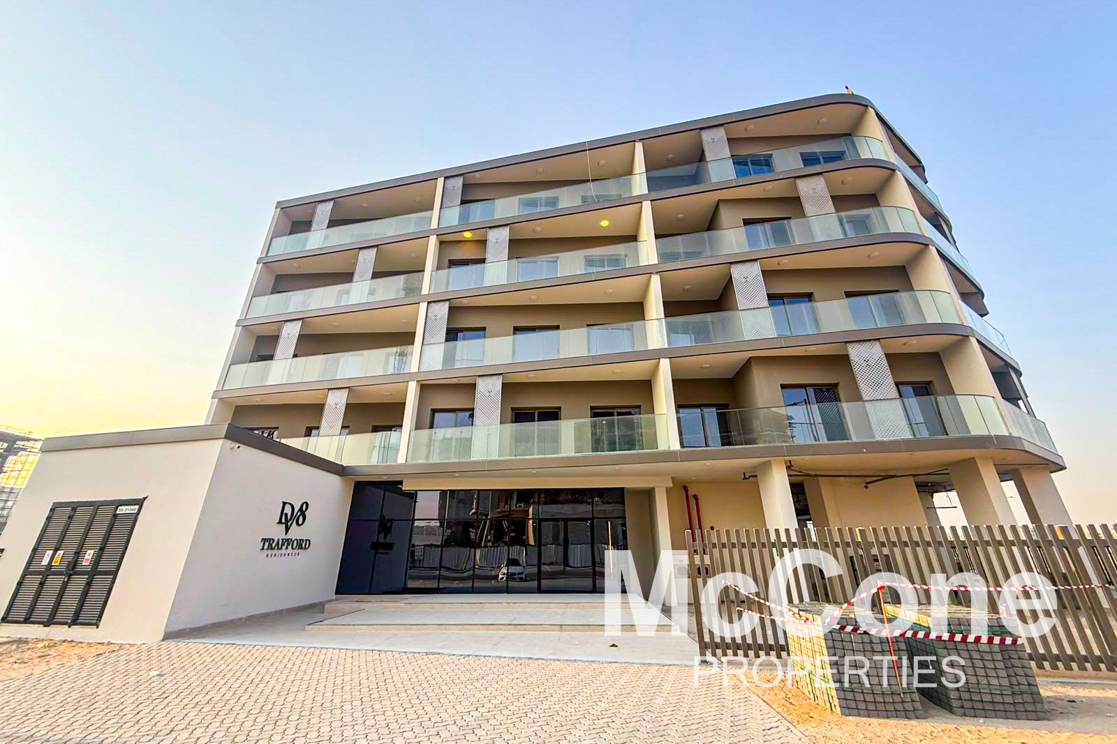 2 Bedroom Apartment for Sale in Trafford Residence, Dubai South (Dubai World Central) — photo 3 of 18