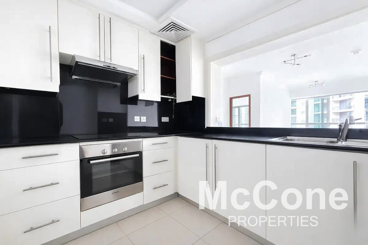 2 Bedroom Apartment for Sale in 8 Boulevard Walk, Downtown Dubai — photo 6 of 13