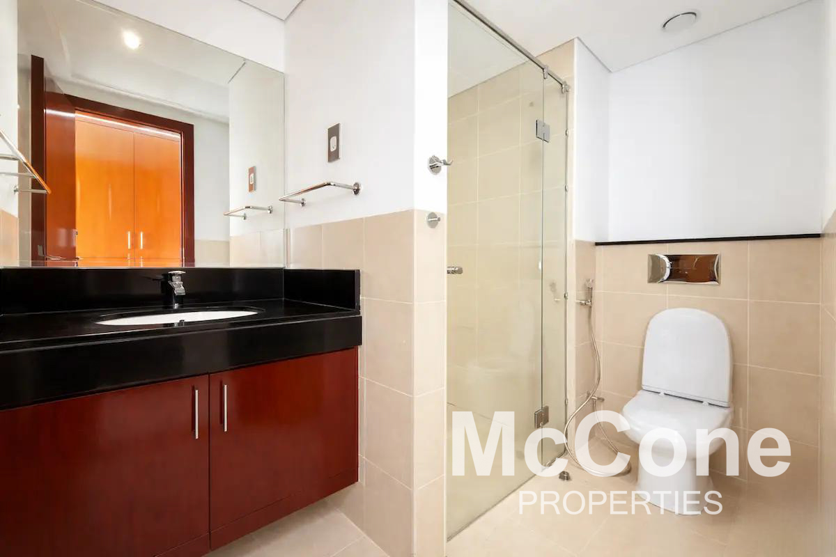 2 Bedroom Apartment for Sale in 8 Boulevard Walk, Downtown Dubai — photograph 10 of 13