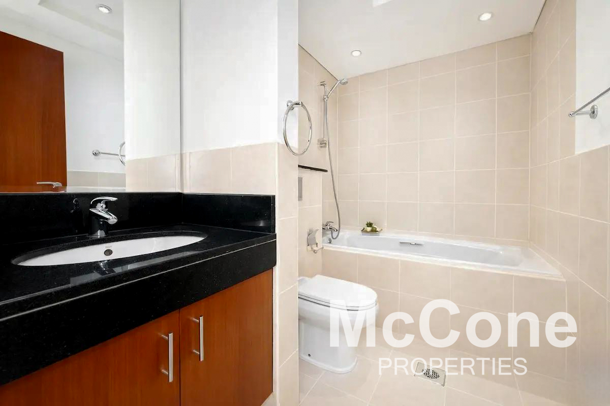 2 Bedroom Apartment for Sale in 8 Boulevard Walk, Downtown Dubai — photograph 11 of 13