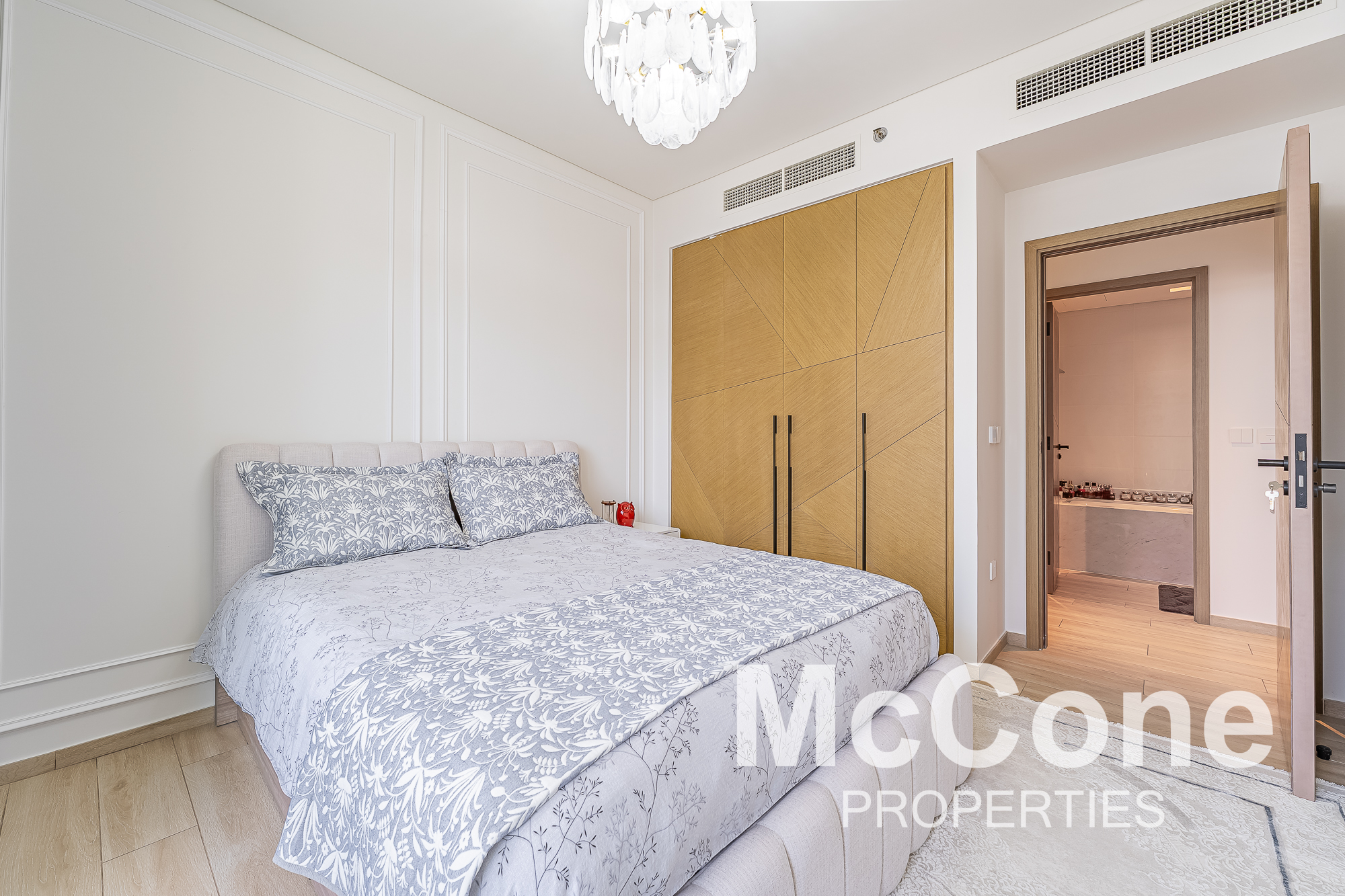 2 Bedroom Apartment for Sale in Palace Residences, Dubai Creek Harbour (The Lagoons) — photo 9 of 17