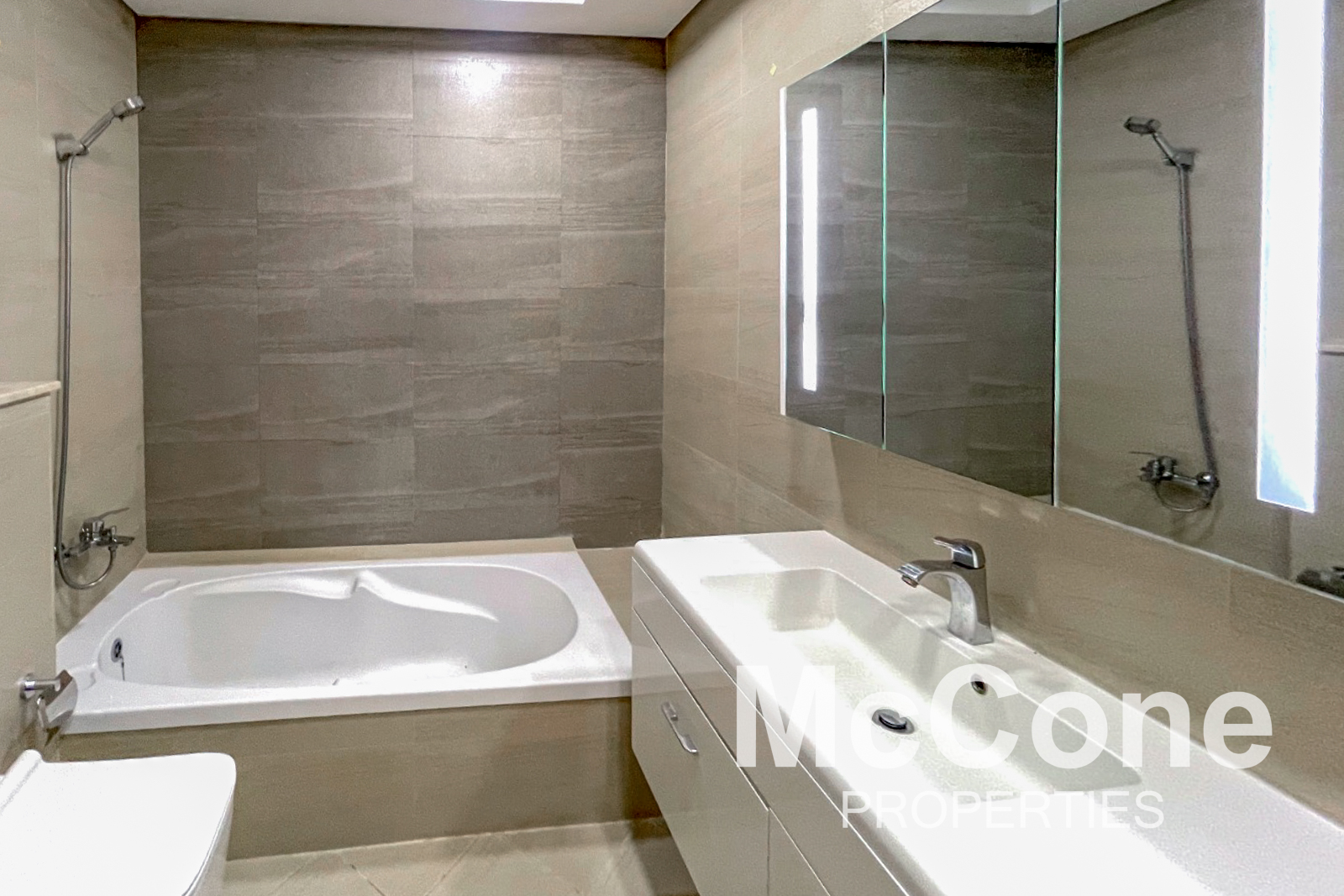 4 Bedroom Townhouse for Sale in HE Villas, Al Furjan — photograph 17 of 18