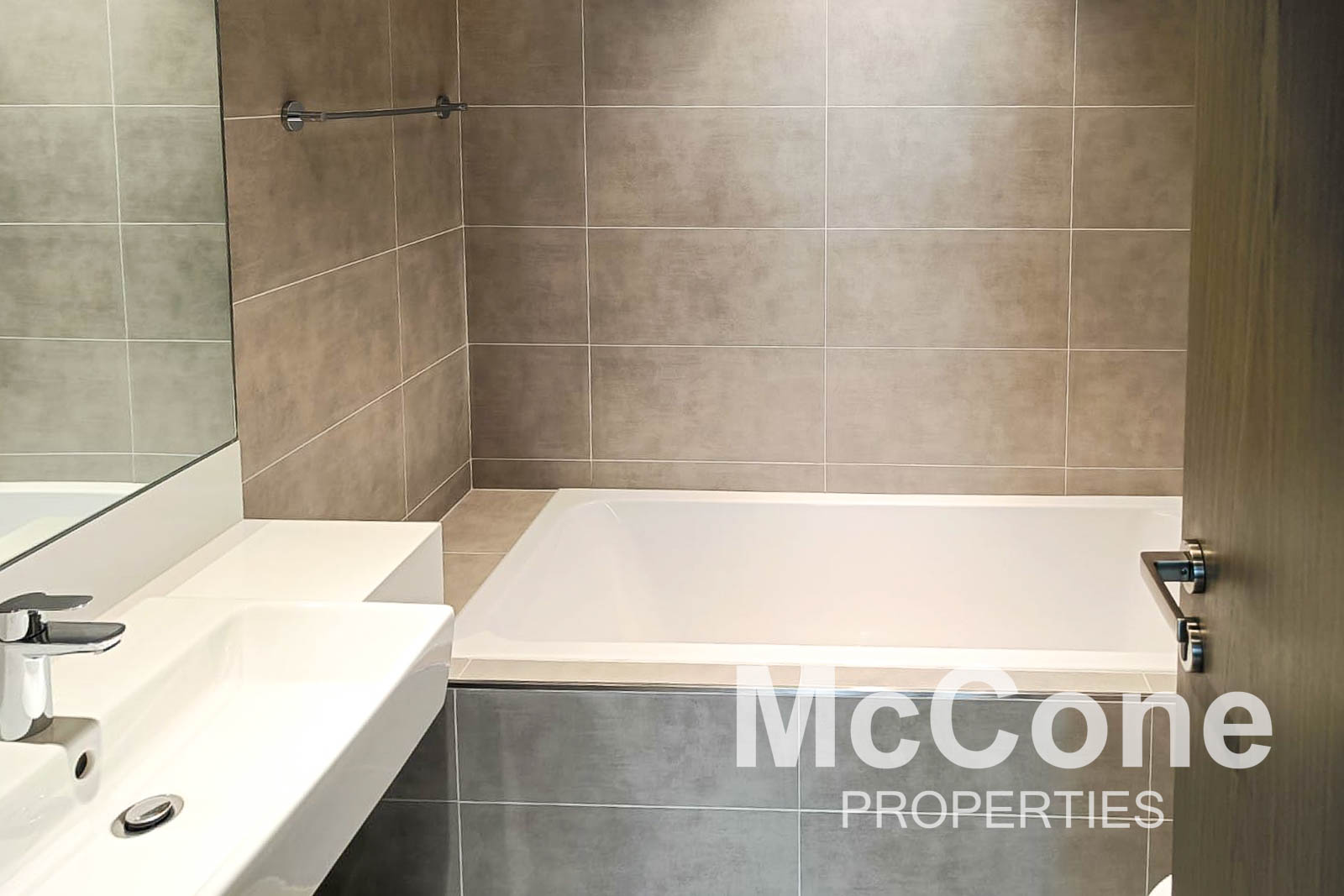 1 Bedroom Apartment for Sale in Residences 16, Mohammed Bin Rashid City — photo 7 of 10