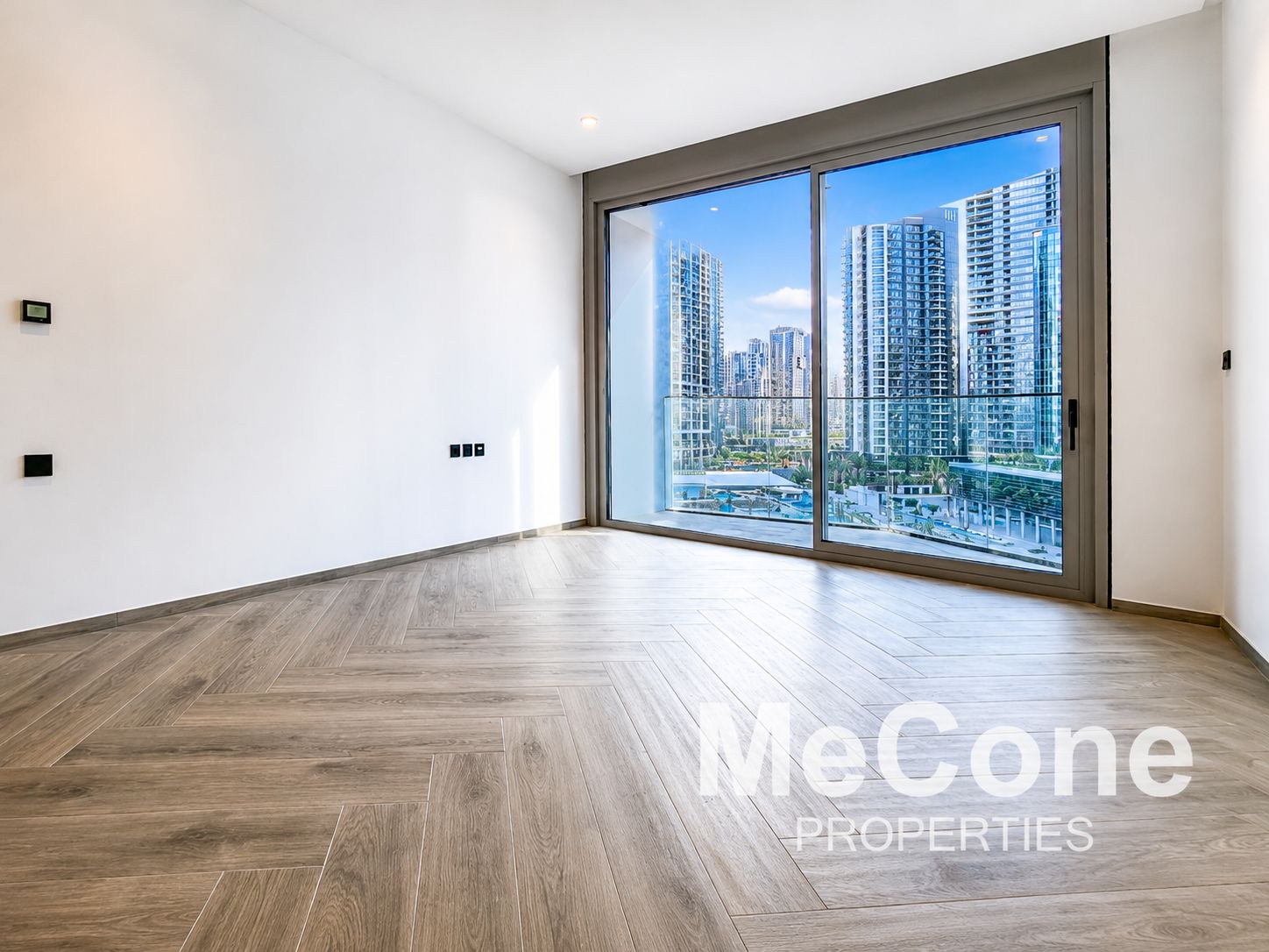 Studio Apartment for Sale in Peninsula Three, Business Bay — photo 2 of 12