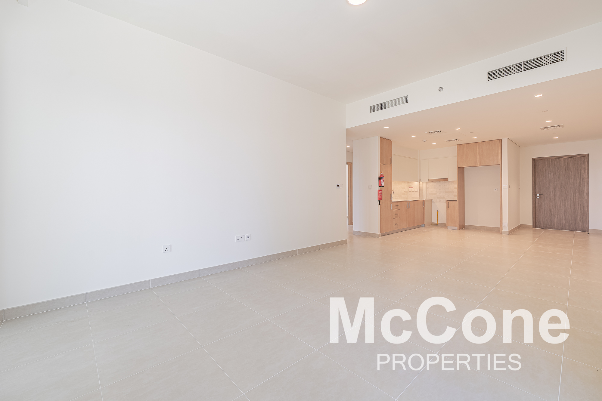2 Bedroom Apartment for Sale in Seagate Building 3, Mina Rashid — photo 2 of 14