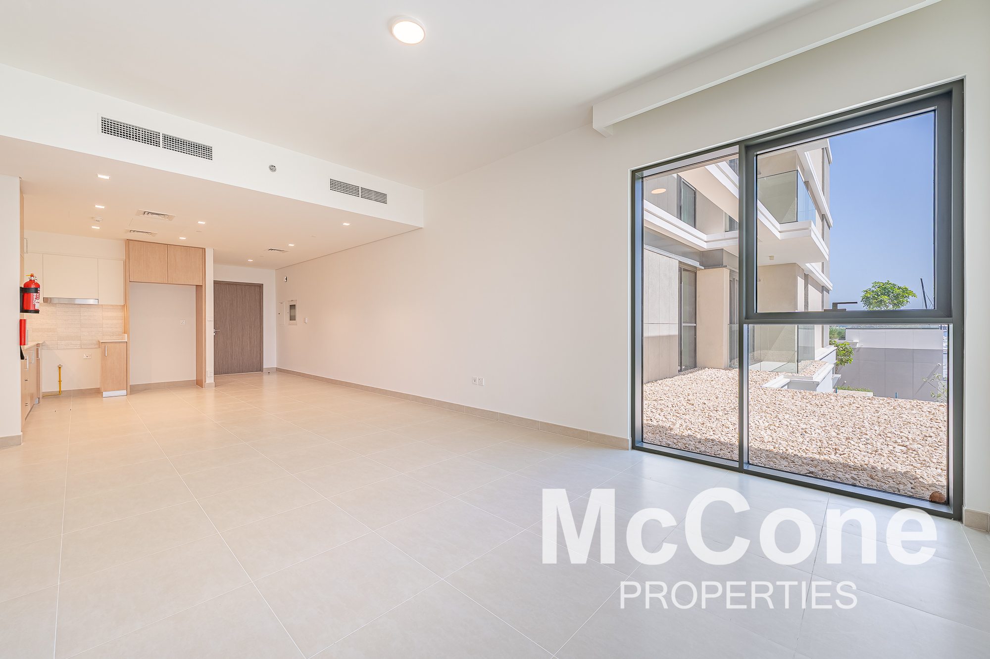2 Bedroom Apartment for Sale in Seagate Building 3, Mina Rashid — photo 4 of 14