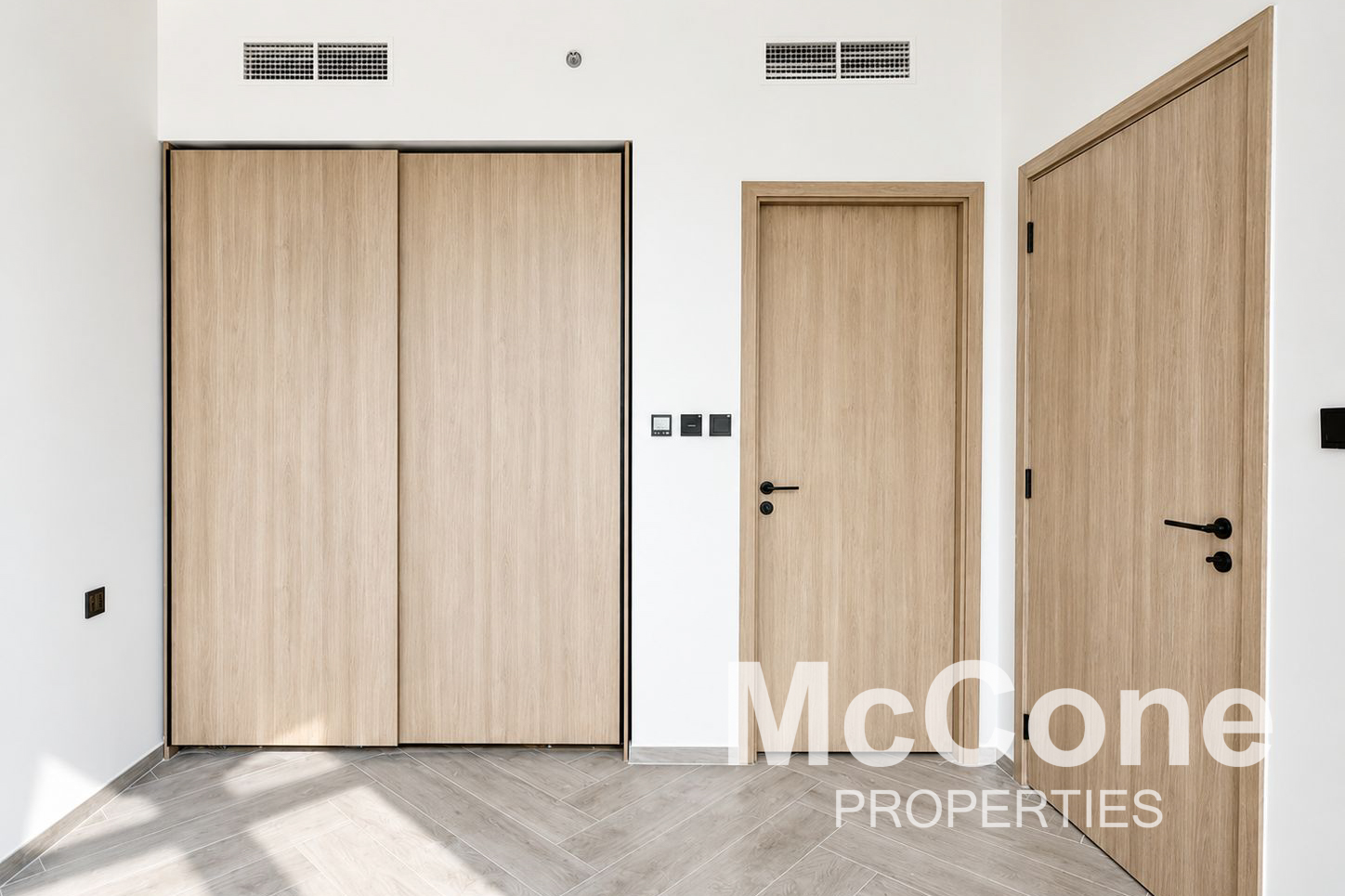 1 Bedroom Apartment for Sale in Peninsula Three, Business Bay — photo 9 of 11