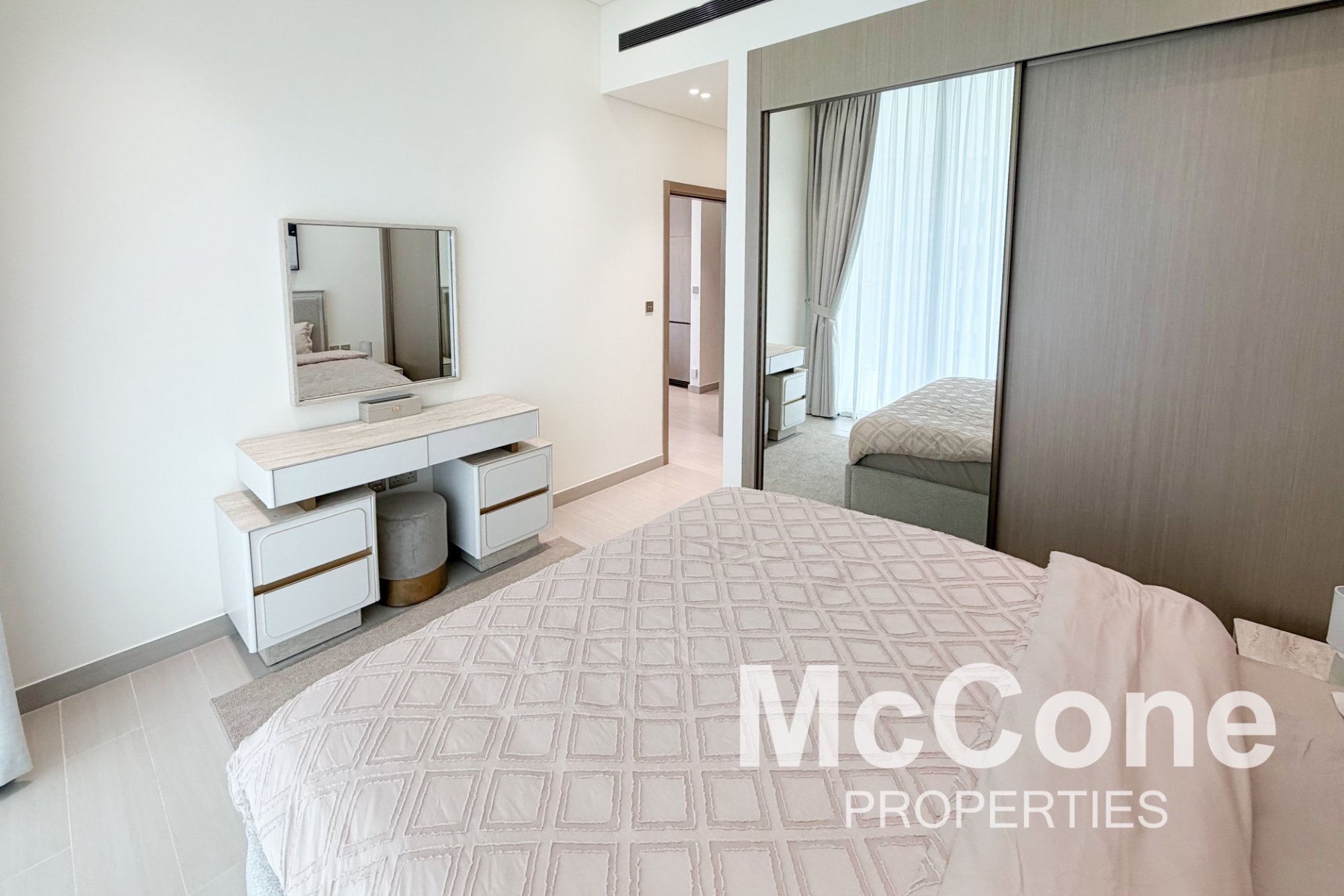 1 Bedroom Apartment for Sale in Binghatti Phantom, Jumeirah Village Circle — photo 8 of 22