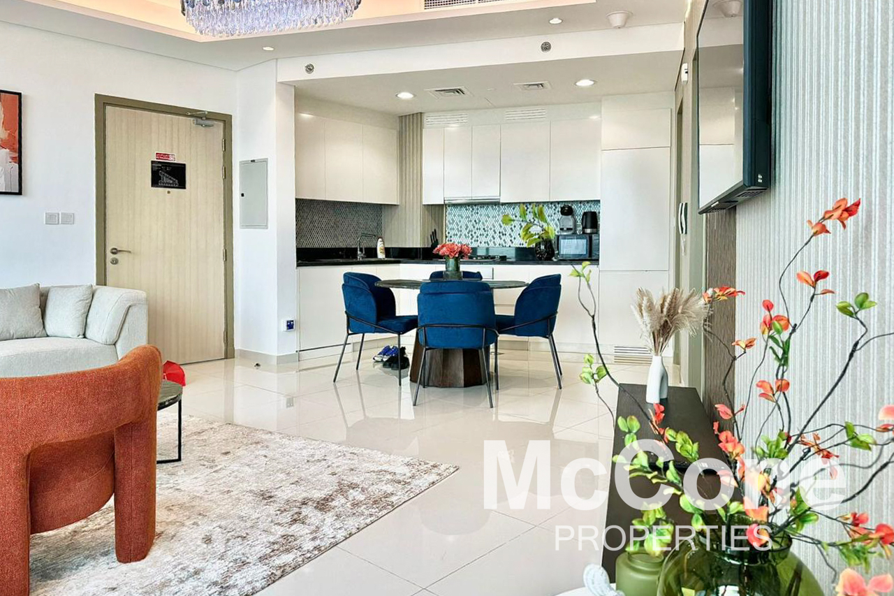 1 Bedroom Apartment for Sale in Paramount Tower Hotel & Residences, Business Bay