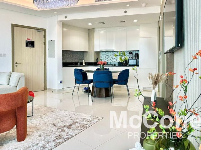 1 Bedroom Apartment for Sale in Paramount Tower Hotel & Residences, Business Bay