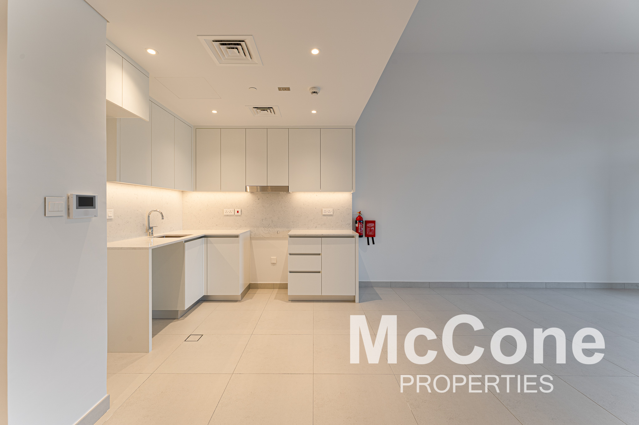 1 Bedroom Apartment for Sale in Jadeel 3, Umm Suqeim — photo 4 of 14