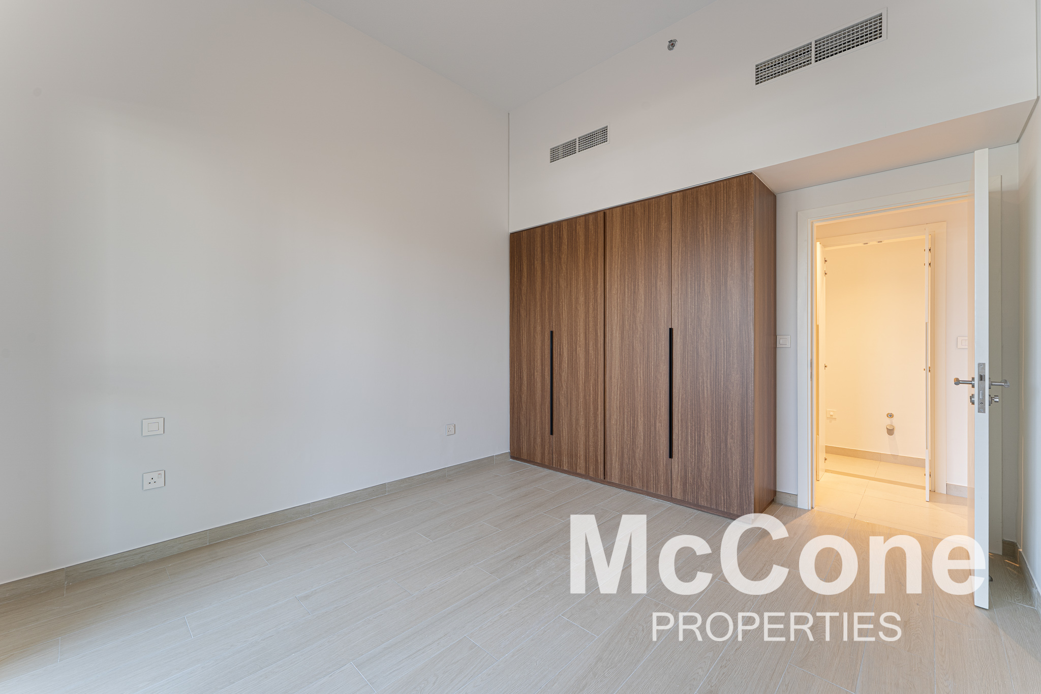 1 Bedroom Apartment for Sale in Jadeel 3, Umm Suqeim — photo 9 of 14