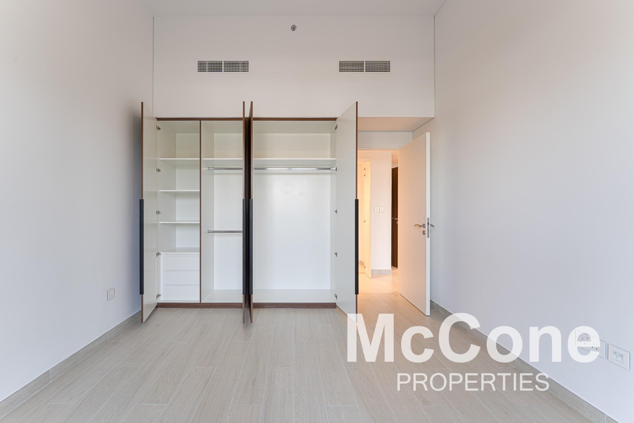 1 Bedroom Apartment for Sale in Jadeel 3, Umm Suqeim — photograph 10 of 14
