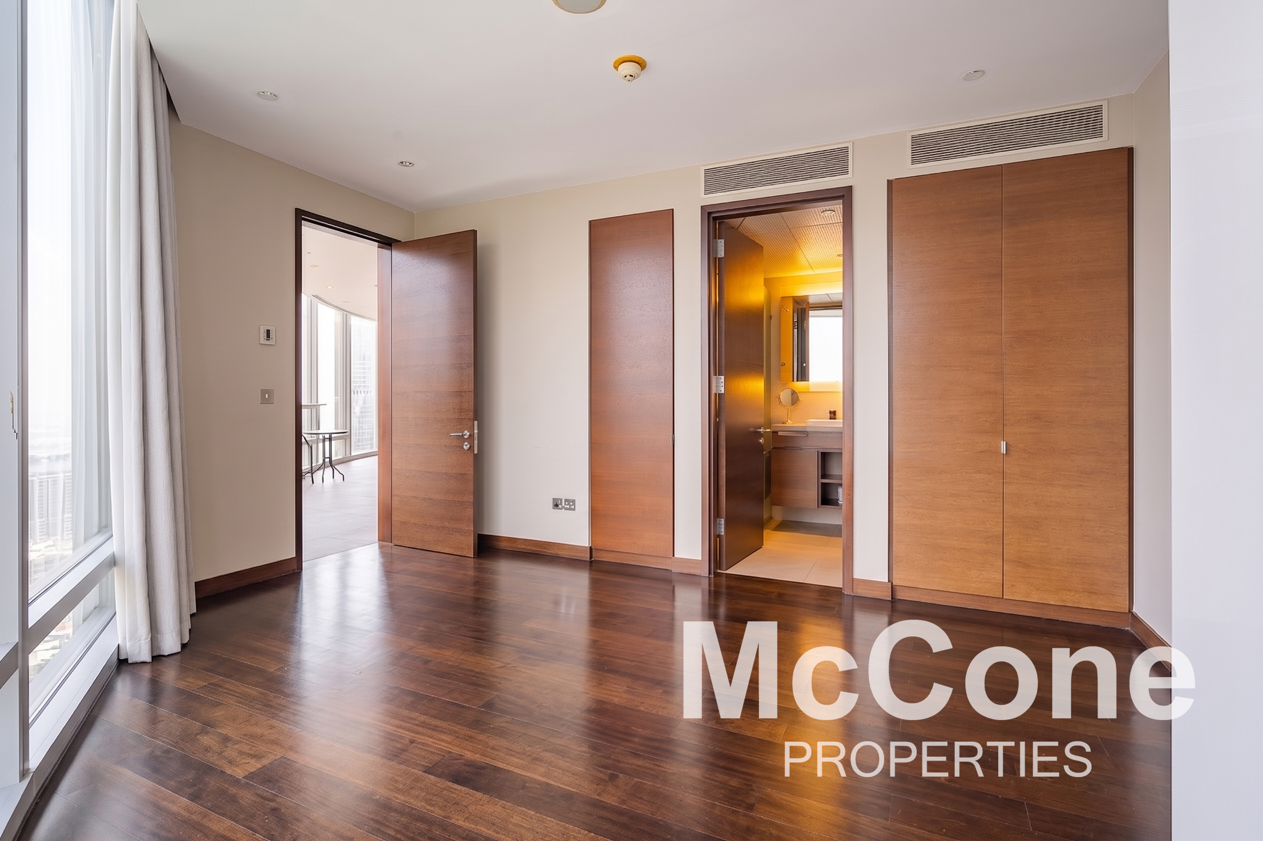 2 Bedroom Apartment for Sale in Burj Khalifa, Downtown Dubai — photograph 10 of 19