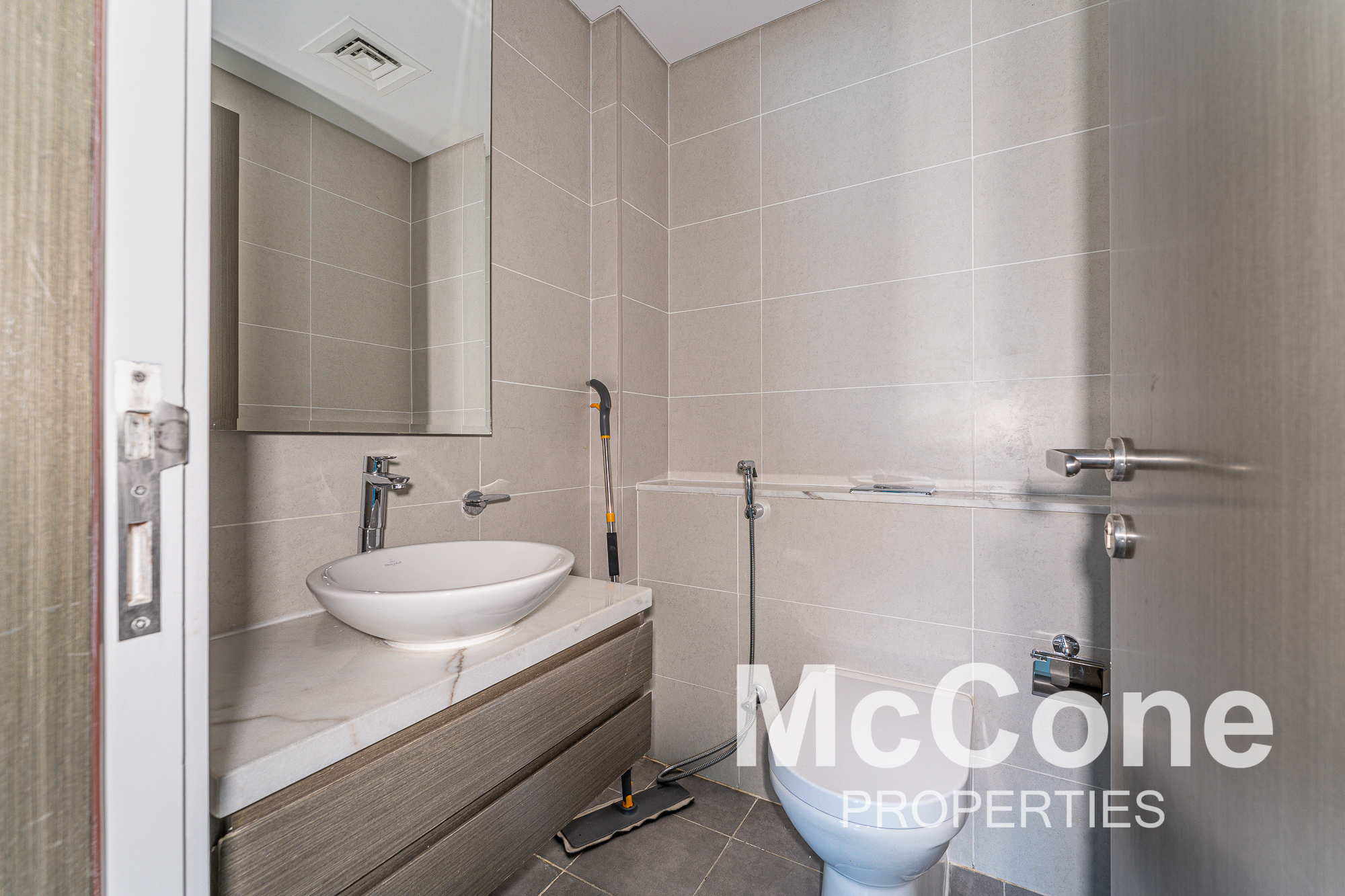 2 Bedroom Apartment for Sale in Damac Maison Prive B, Business Bay — photograph 10 of 18