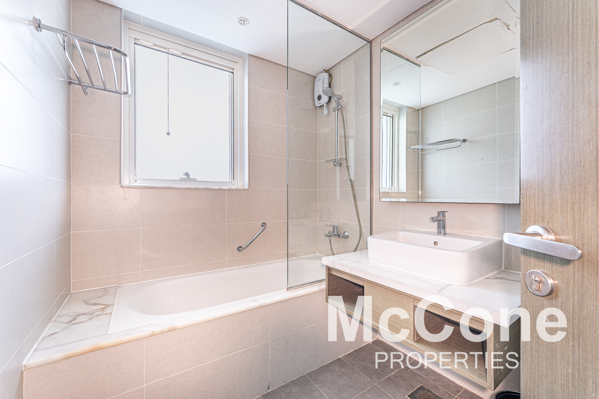 2 Bedroom Apartment for Sale in Damac Maison Prive B, Business Bay — photograph 12 of 18