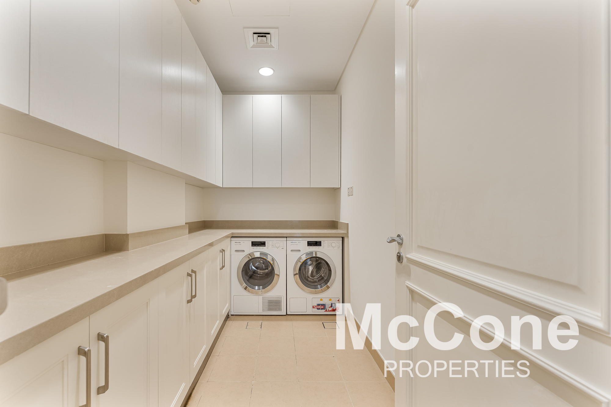 5 Bedroom Villa for Sale in District One Villas, Mohammed Bin Rashid City — photograph 11 of 30