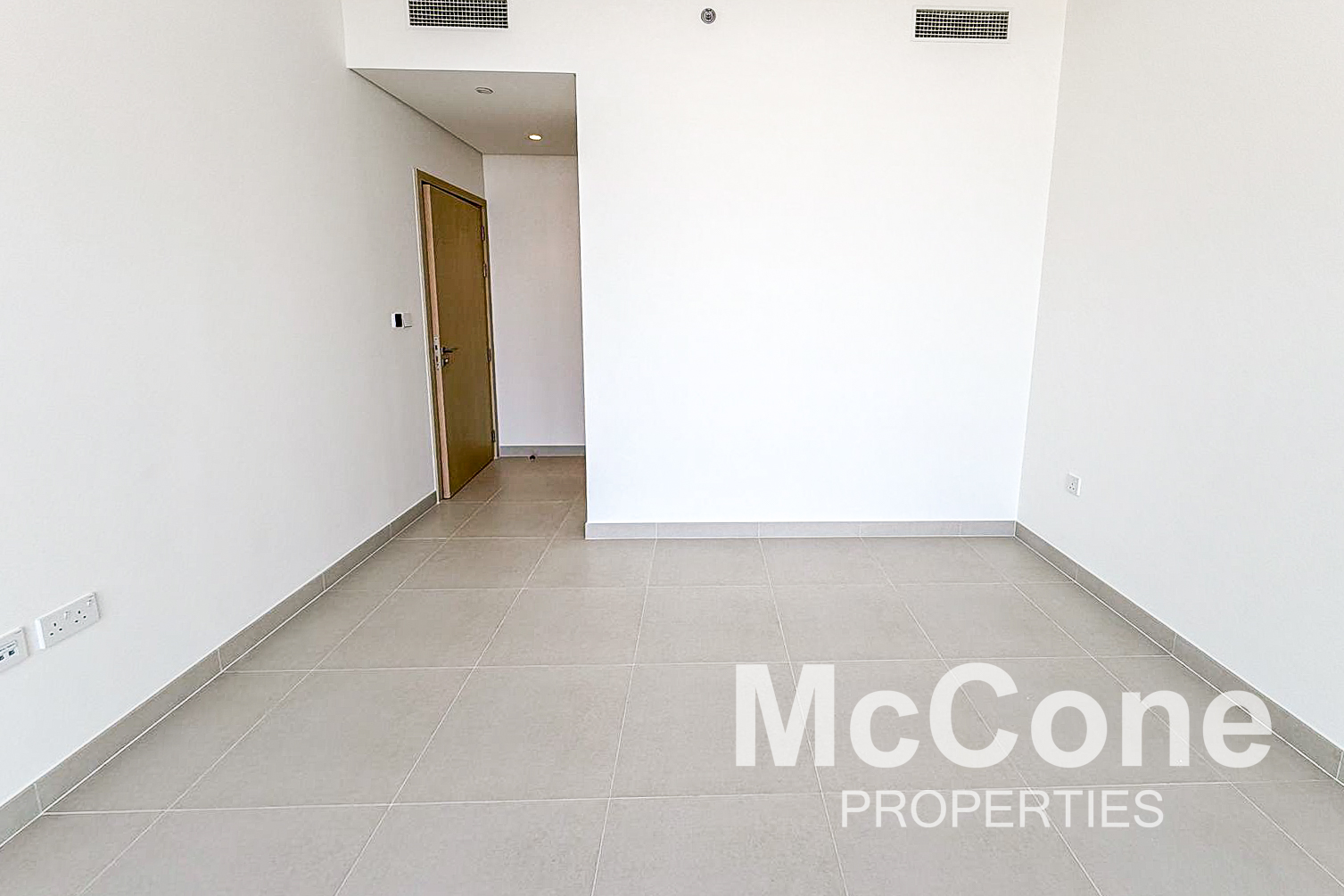 2 Bedroom Apartment for Sale in Golf Grand, Dubai Hills Estate — photograph 18 of 28