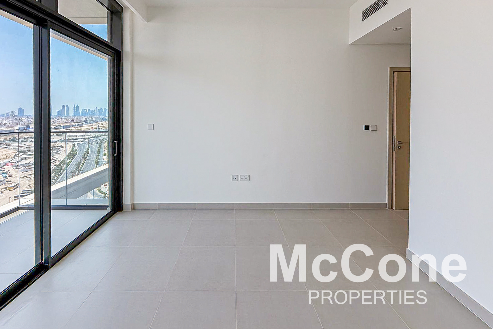 2 Bedroom Apartment for Sale in Golf Grand, Dubai Hills Estate — photograph 17 of 28