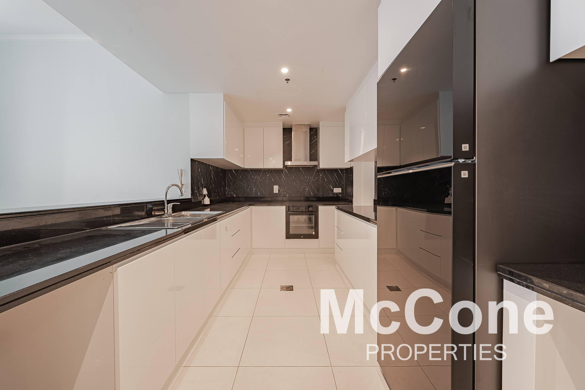 3 Bedroom Apartment for Sale in Damac Heights, Dubai Marina — photo 4 of 19
