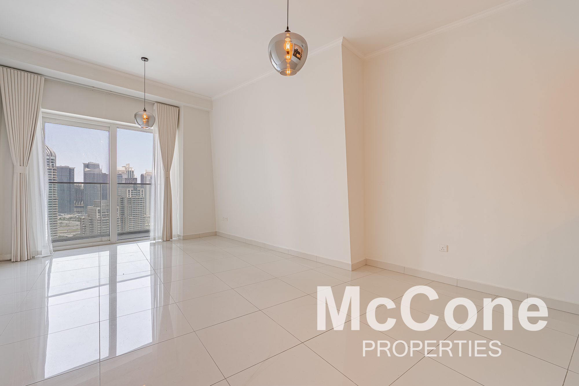 3 Bedroom Apartment for Sale in Damac Heights, Dubai Marina — photo 2 of 19