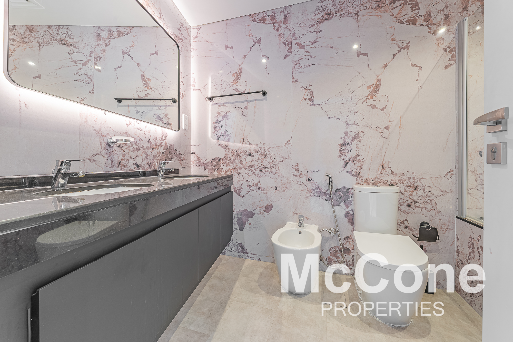 3 Bedroom Apartment for Sale in Damac Heights, Dubai Marina — photograph 12 of 19
